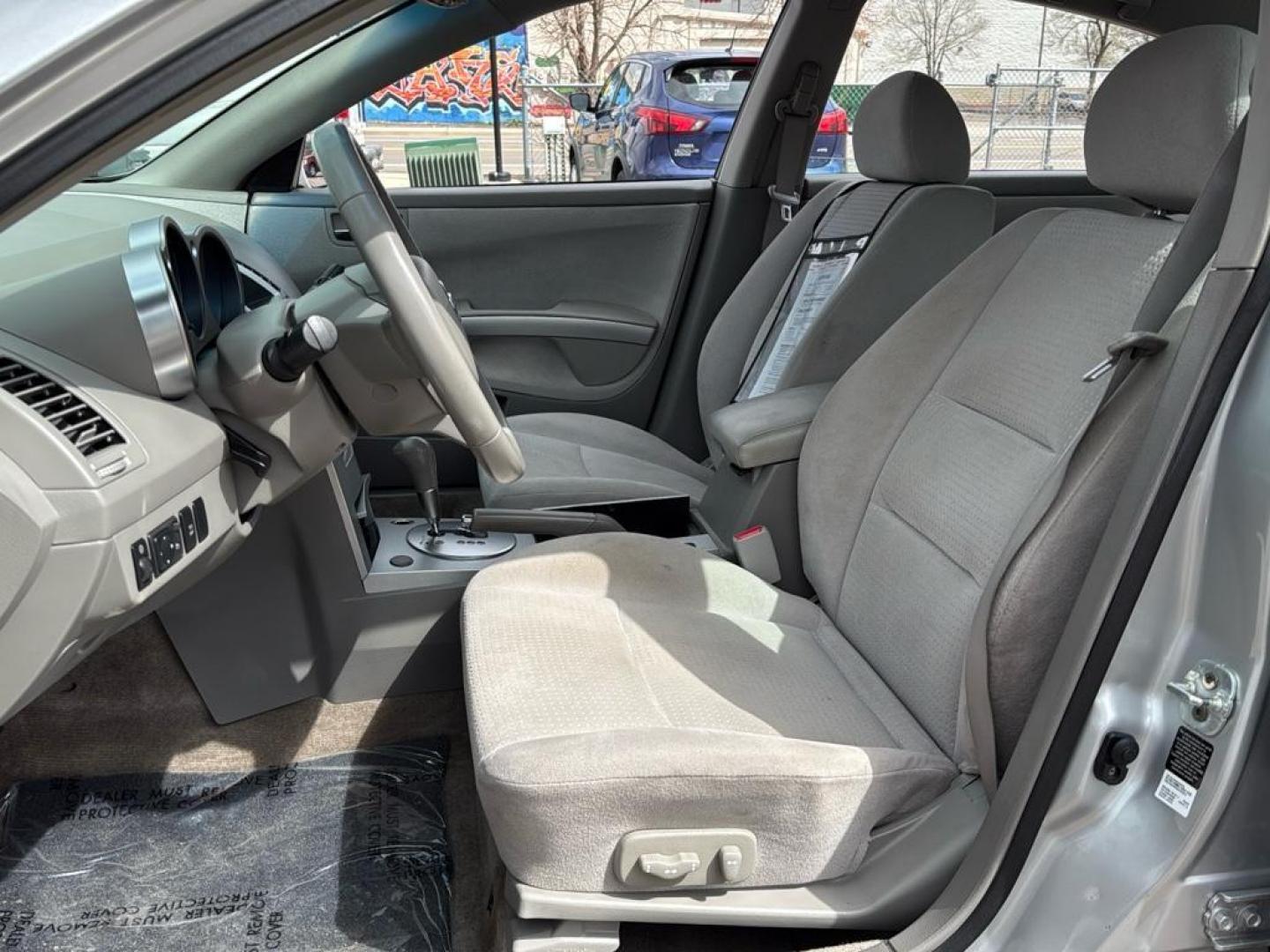 2005 SILVER Nissan Maxima SE (1N4BA41E55C) with an V6, 3.5L engine, Automatic transmission, located at 10890 W. Colfax Ave., Lakewood, CO, 80215, (303) 274-7692, 39.739914, -105.120132 - Photo#12