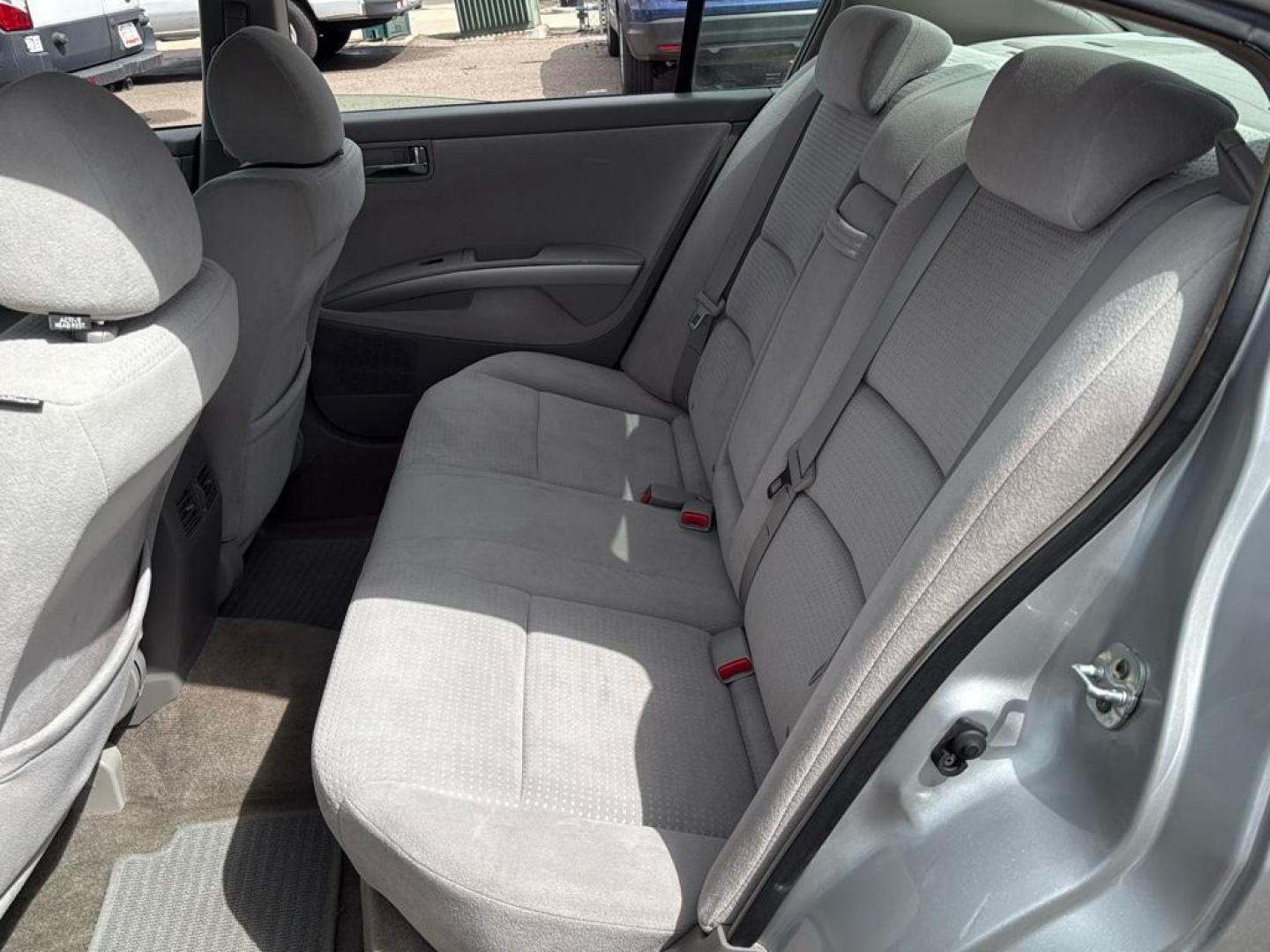 2005 SILVER Nissan Maxima SE (1N4BA41E55C) with an V6, 3.5L engine, Automatic transmission, located at 10890 W. Colfax Ave., Lakewood, CO, 80215, (303) 274-7692, 39.739914, -105.120132 - Photo#15