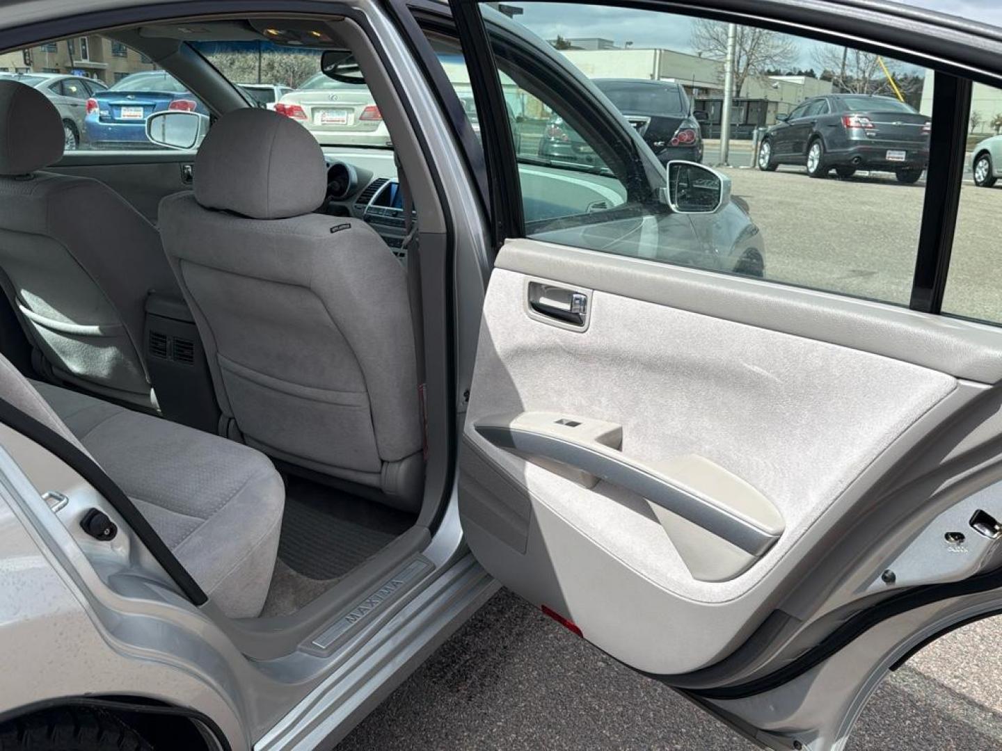 2005 SILVER Nissan Maxima SE (1N4BA41E55C) with an V6, 3.5L engine, Automatic transmission, located at 10890 W. Colfax Ave., Lakewood, CO, 80215, (303) 274-7692, 39.739914, -105.120132 - Photo#25