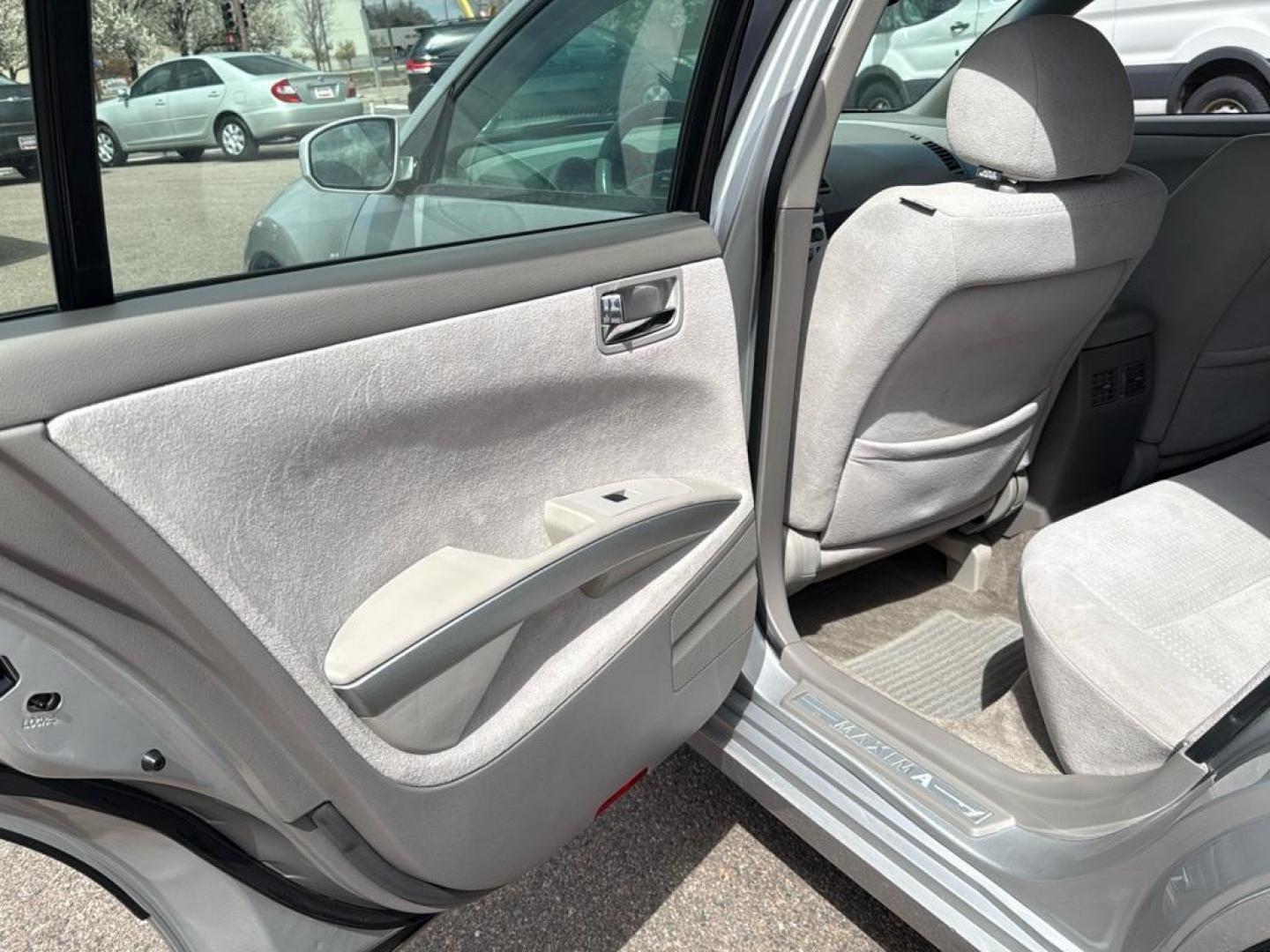 2005 SILVER Nissan Maxima SE (1N4BA41E55C) with an V6, 3.5L engine, Automatic transmission, located at 10890 W. Colfax Ave., Lakewood, CO, 80215, (303) 274-7692, 39.739914, -105.120132 - Photo#26