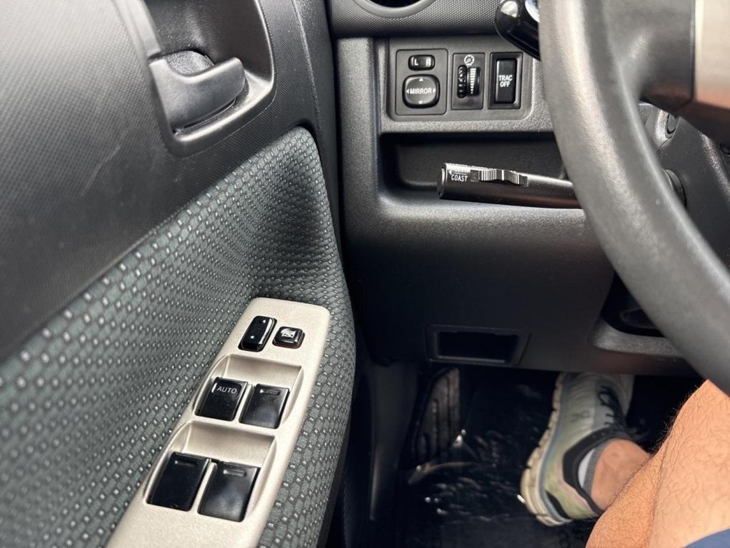 2006 SILVER Scion xB Base (JTLKT324364) with an 4 Cyl, 1.5L engine, Automatic transmission, located at 10890 W. Colfax Ave., Lakewood, CO, 80215, (303) 274-7692, 39.739914, -105.120132 - Photo#39