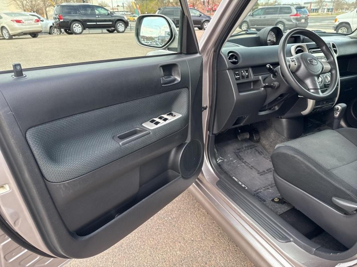 2006 SILVER Scion xB Base (JTLKT324364) with an 4 Cyl, 1.5L engine, Automatic transmission, located at 10890 W. Colfax Ave., Lakewood, CO, 80215, (303) 274-7692, 39.739914, -105.120132 - Photo#43