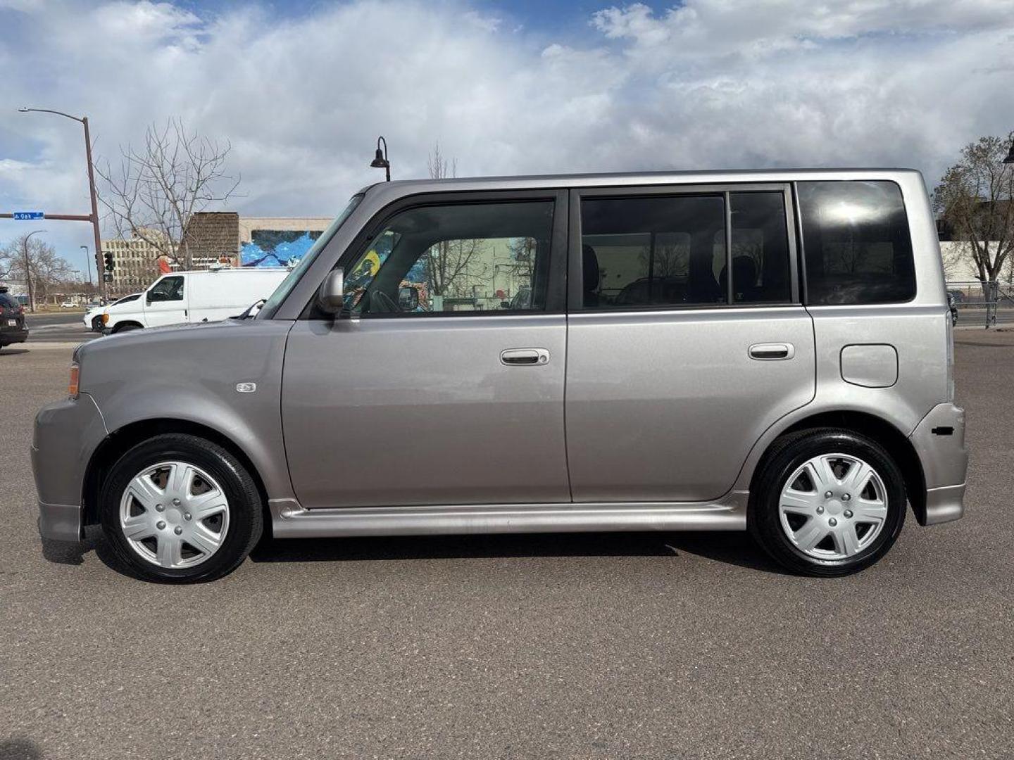 2006 SILVER Scion xB Base (JTLKT324364) with an 4 Cyl, 1.5L engine, Automatic transmission, located at 10890 W. Colfax Ave., Lakewood, CO, 80215, (303) 274-7692, 39.739914, -105.120132 - Photo#7