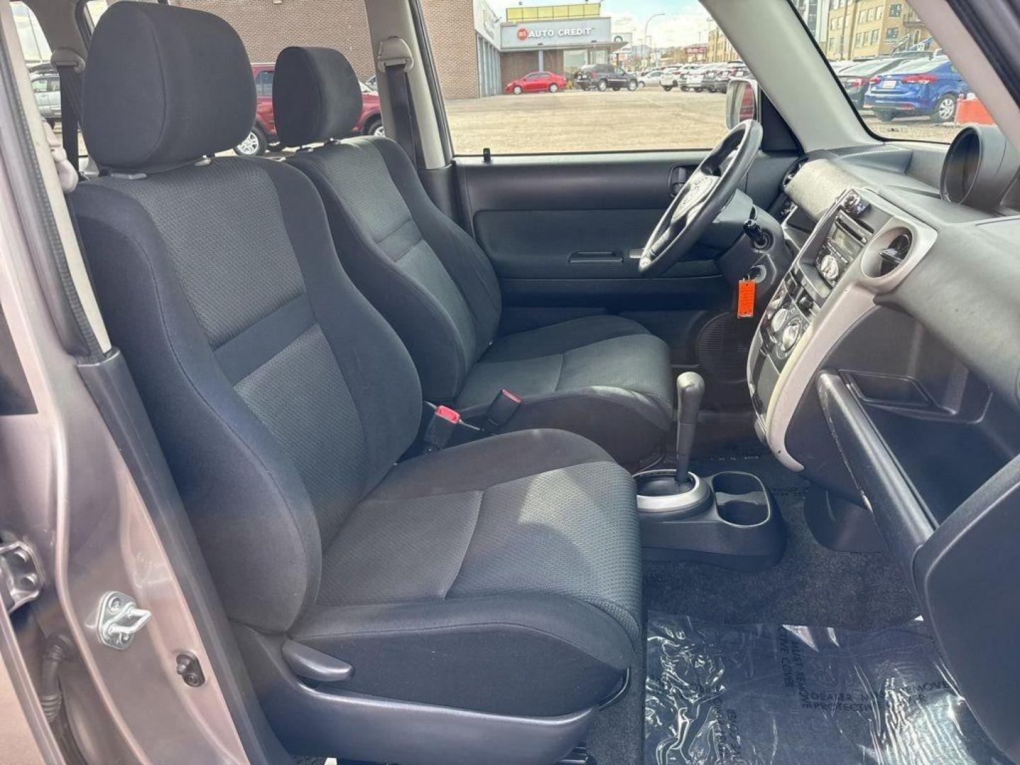 2006 SILVER Scion xB Base (JTLKT324364) with an 4 Cyl, 1.5L engine, Automatic transmission, located at 10890 W. Colfax Ave., Lakewood, CO, 80215, (303) 274-7692, 39.739914, -105.120132 - Photo#9