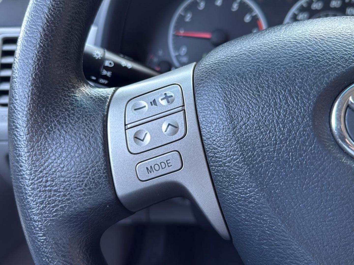 2013 SILVER Toyota Corolla LE (2T1BU4EE7DC) with an 4 Cyl, 1.8L engine, Automatic 5-Speed transmission, located at 10890 W. Colfax Ave., Lakewood, CO, 80215, (303) 274-7692, 39.739914, -105.120132 - Photo#16