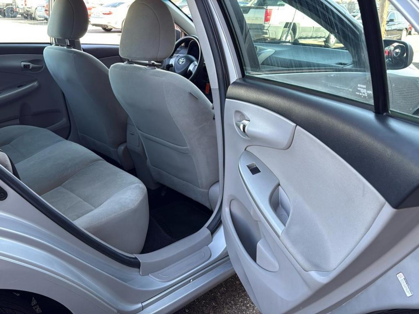2013 SILVER Toyota Corolla LE (2T1BU4EE7DC) with an 4 Cyl, 1.8L engine, Automatic 5-Speed transmission, located at 10890 W. Colfax Ave., Lakewood, CO, 80215, (303) 274-7692, 39.739914, -105.120132 - Photo#23