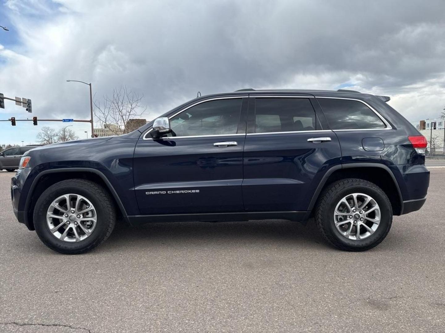 2014 BLUE Jeep Grand Cherokee Limited (1C4RJFBG1EC) with an V6, 3.6L engine, Automatic transmission, located at 10890 W. Colfax Ave., Lakewood, CO, 80215, (303) 274-7692, 39.739914, -105.120132 - Photo#40