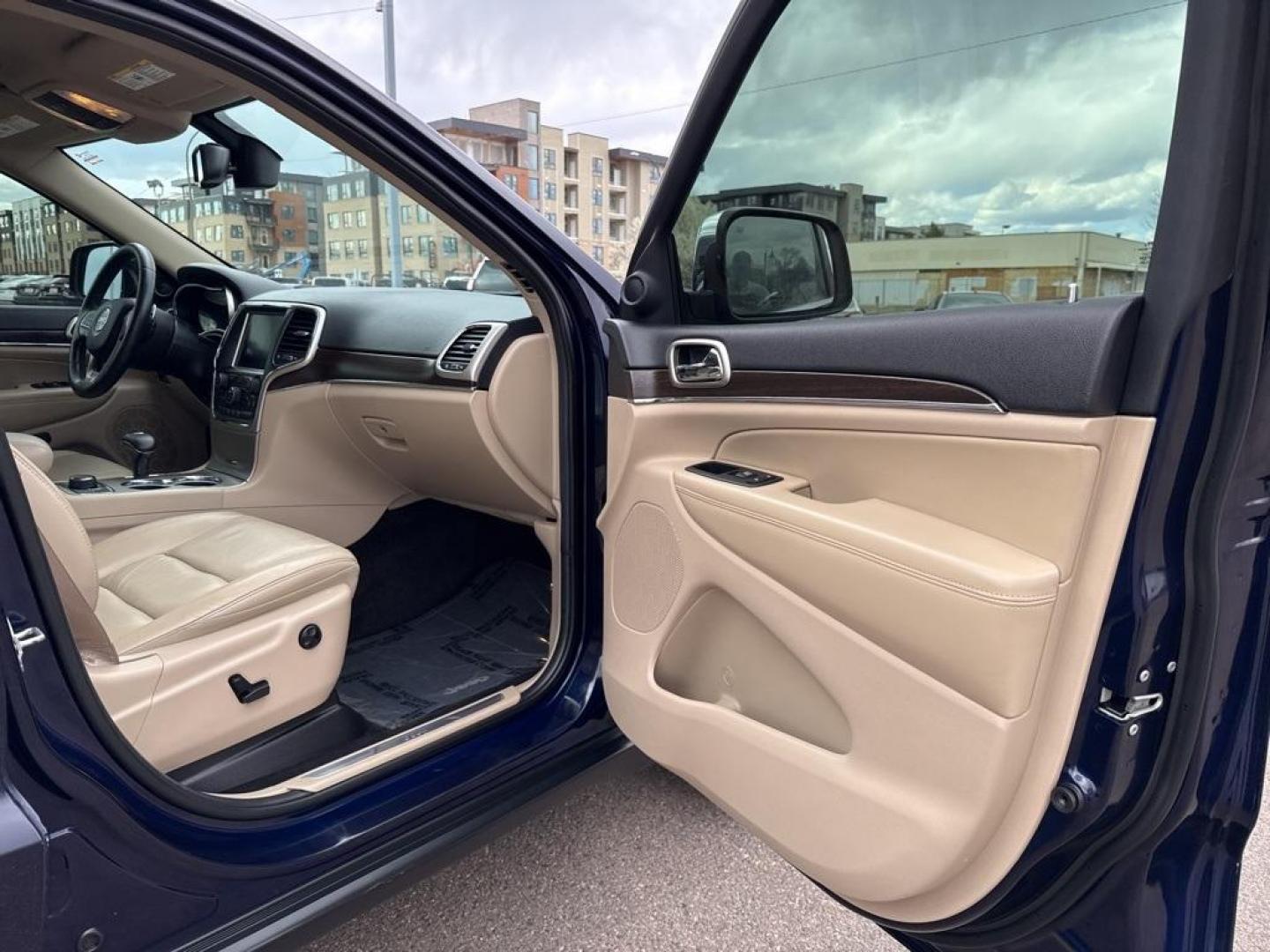 2014 BLUE Jeep Grand Cherokee Limited (1C4RJFBG1EC) with an V6, 3.6L engine, Automatic transmission, located at 10890 W. Colfax Ave., Lakewood, CO, 80215, (303) 274-7692, 39.739914, -105.120132 - Photo#59