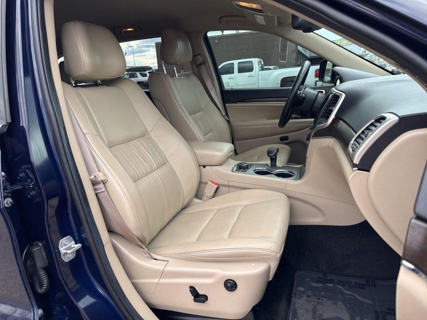 2014 BLUE Jeep Grand Cherokee Limited (1C4RJFBG1EC) with an V6, 3.6L engine, Automatic transmission, located at 10890 W. Colfax Ave., Lakewood, CO, 80215, (303) 274-7692, 39.739914, -105.120132 - Photo#15