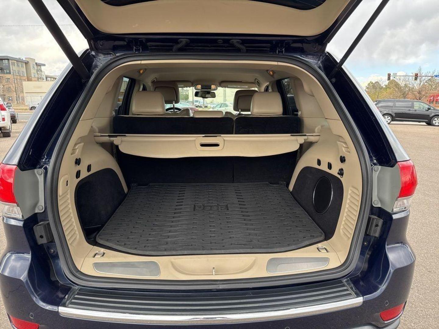 2014 BLUE Jeep Grand Cherokee Limited (1C4RJFBG1EC) with an V6, 3.6L engine, Automatic transmission, located at 10890 W. Colfax Ave., Lakewood, CO, 80215, (303) 274-7692, 39.739914, -105.120132 - Photo#18