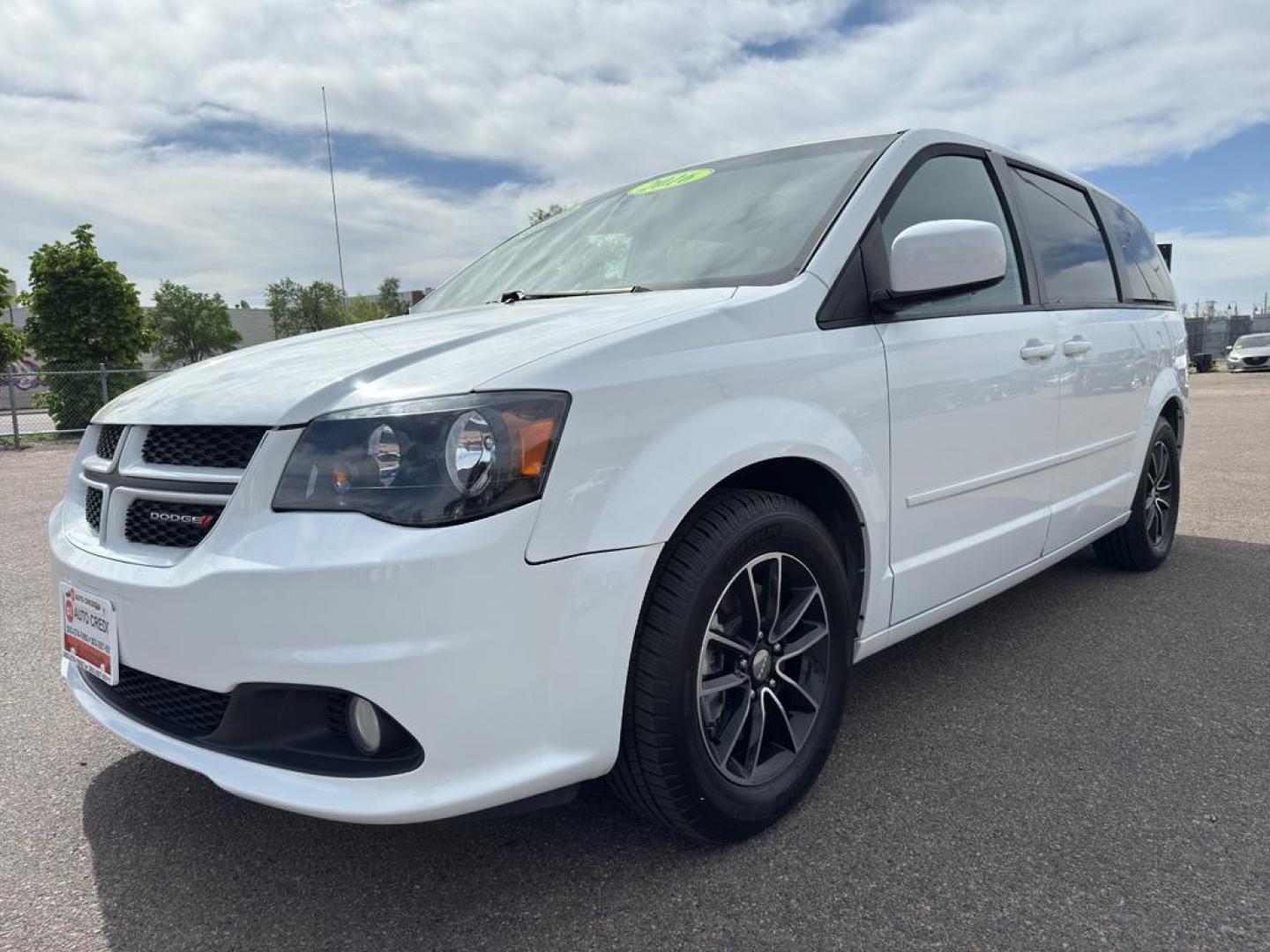 2016 WHITE Dodge Grand Caravan R/T (2C4RDGEG4GR) with an V6, 3.6L engine, Automatic transmission, located at 10890 W. Colfax Ave., Lakewood, CO, 80215, (303) 274-7692, 39.739914, -105.120132 - Photo#0