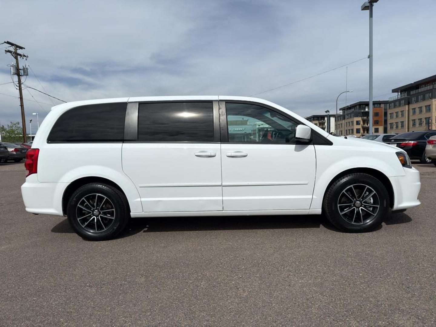 2016 WHITE Dodge Grand Caravan R/T (2C4RDGEG4GR) with an V6, 3.6L engine, Automatic transmission, located at 10890 W. Colfax Ave., Lakewood, CO, 80215, (303) 274-7692, 39.739914, -105.120132 - Photo#3