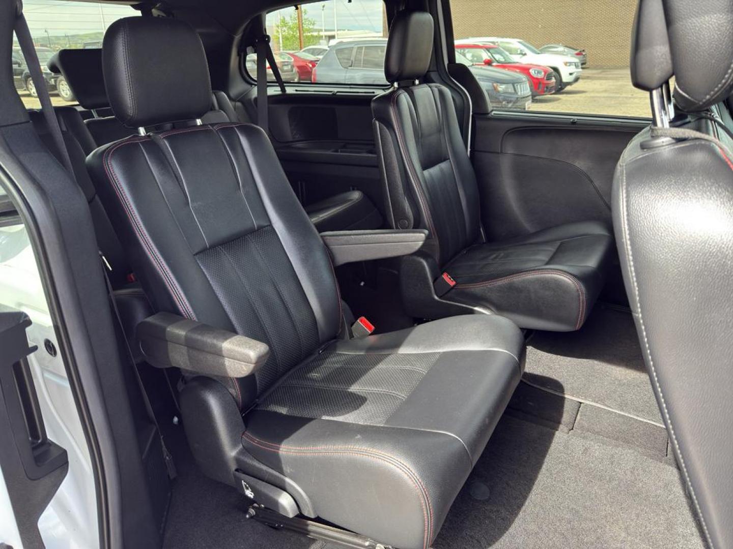 2016 WHITE Dodge Grand Caravan R/T (2C4RDGEG4GR) with an V6, 3.6L engine, Automatic transmission, located at 10890 W. Colfax Ave., Lakewood, CO, 80215, (303) 274-7692, 39.739914, -105.120132 - Photo#10