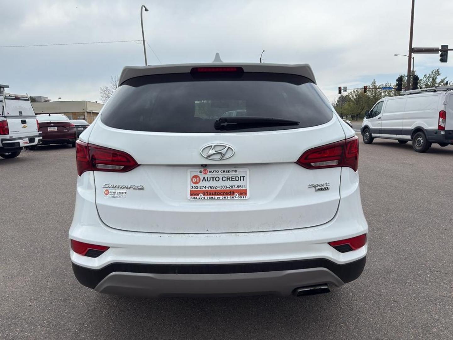 2017 WHITE Hyundai Santa Fe Sport Base (5NMZTDLB8HH) with an 4 Cyl, 2.4L engine, Automatic transmission, located at 10890 W. Colfax Ave., Lakewood, CO, 80215, (303) 274-7692, 39.739914, -105.120132 - Photo#5
