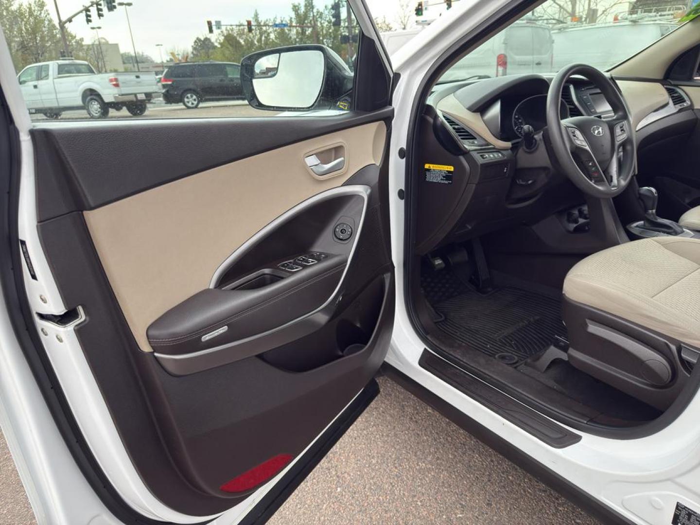 2017 WHITE Hyundai Santa Fe Sport Base (5NMZTDLB8HH) with an 4 Cyl, 2.4L engine, Automatic transmission, located at 10890 W. Colfax Ave., Lakewood, CO, 80215, (303) 274-7692, 39.739914, -105.120132 - Photo#15