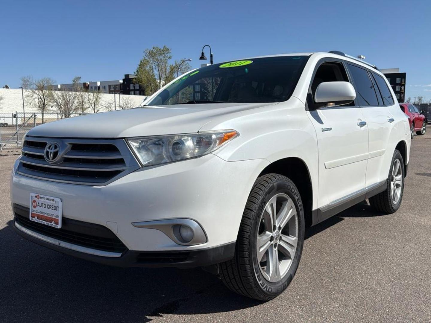 2011 WHITE Toyota Highlander Limited (5TDDK3EH4BS) with an V6, 3.5L engine, Automatic transmission, located at 10890 W. Colfax Ave., Lakewood, CO, 80215, (303) 274-7692, 39.739914, -105.120132 - Photo#0