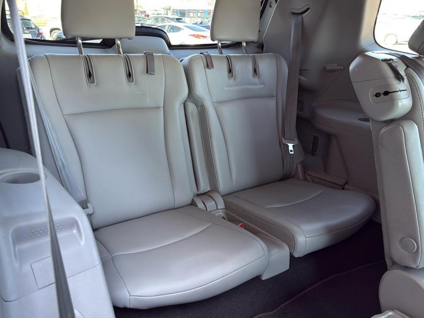 2011 WHITE Toyota Highlander Limited (5TDDK3EH4BS) with an V6, 3.5L engine, Automatic transmission, located at 10890 W. Colfax Ave., Lakewood, CO, 80215, (303) 274-7692, 39.739914, -105.120132 - Photo#12