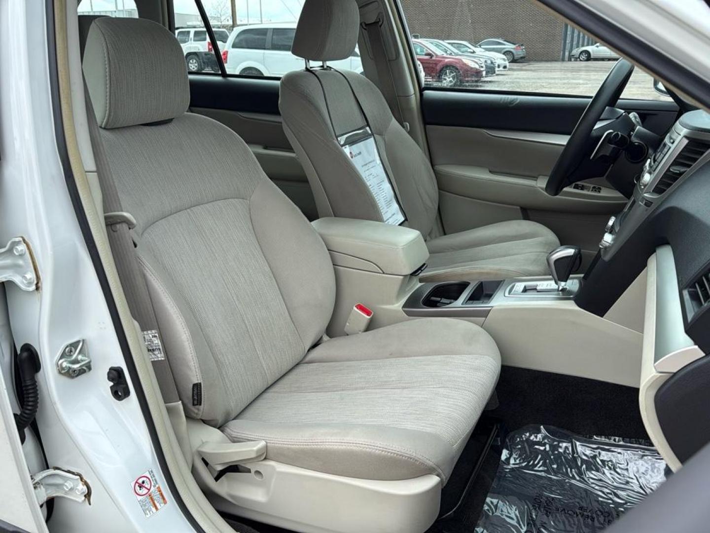 2013 WHITE Subaru Outback 2.5i (4S4BRCAC7D3) with an 4 Cyl, 2.5L engine, Automatic transmission, located at 10890 W. Colfax Ave., Lakewood, CO, 80215, (303) 274-7692, 39.739914, -105.120132 - Photo#10