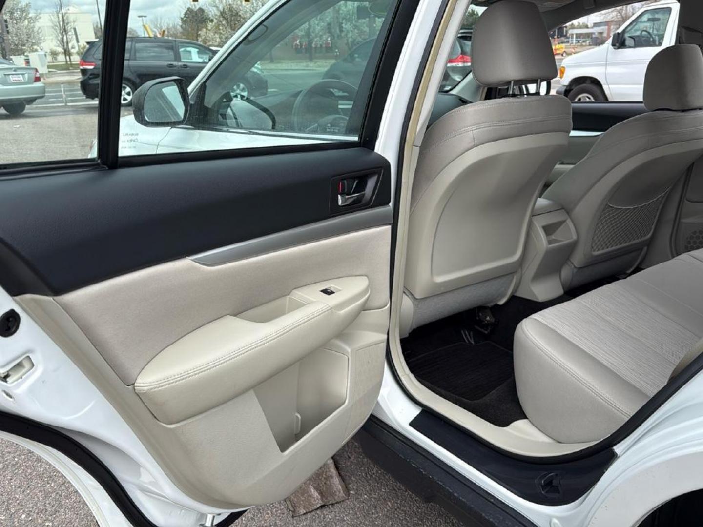 2013 WHITE Subaru Outback 2.5i (4S4BRCAC7D3) with an 4 Cyl, 2.5L engine, Automatic transmission, located at 10890 W. Colfax Ave., Lakewood, CO, 80215, (303) 274-7692, 39.739914, -105.120132 - Photo#14