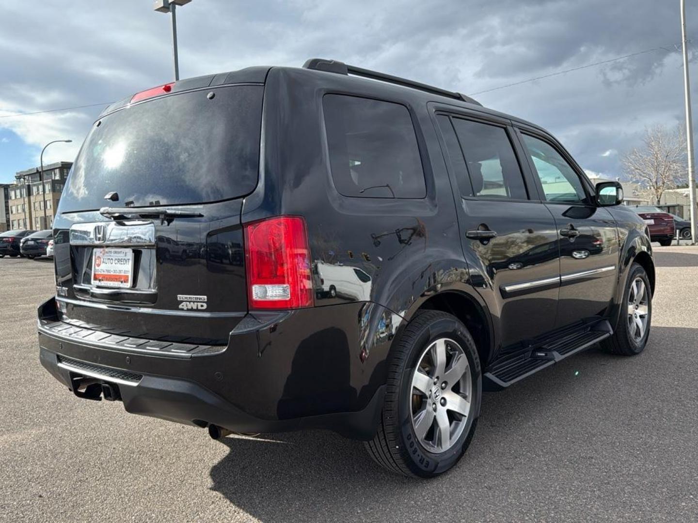 2014 BLACK Honda Pilot Touring-RES (5FNYF4H97EB) with an V6, 3.5L engine, Automatic transmission, located at 10890 W. Colfax Ave., Lakewood, CO, 80215, (303) 274-7692, 39.739914, -105.120132 - Photo#5