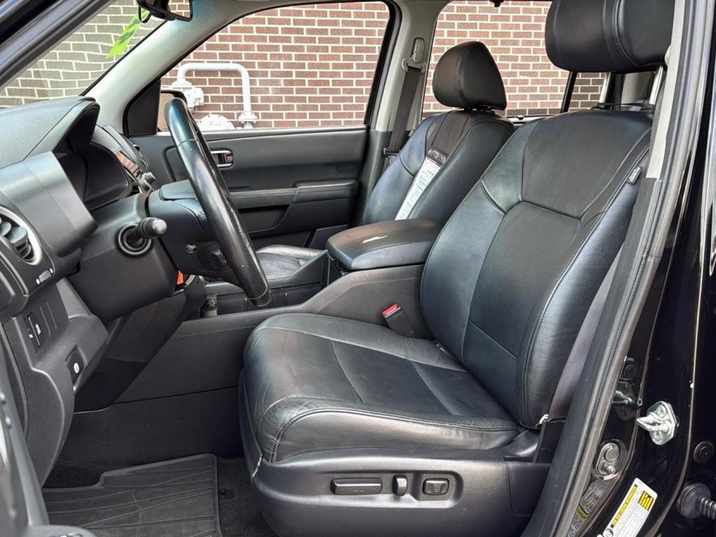 2014 BLACK Honda Pilot Touring-RES (5FNYF4H97EB) with an V6, 3.5L engine, Automatic transmission, located at 10890 W. Colfax Ave., Lakewood, CO, 80215, (303) 274-7692, 39.739914, -105.120132 - Photo#13