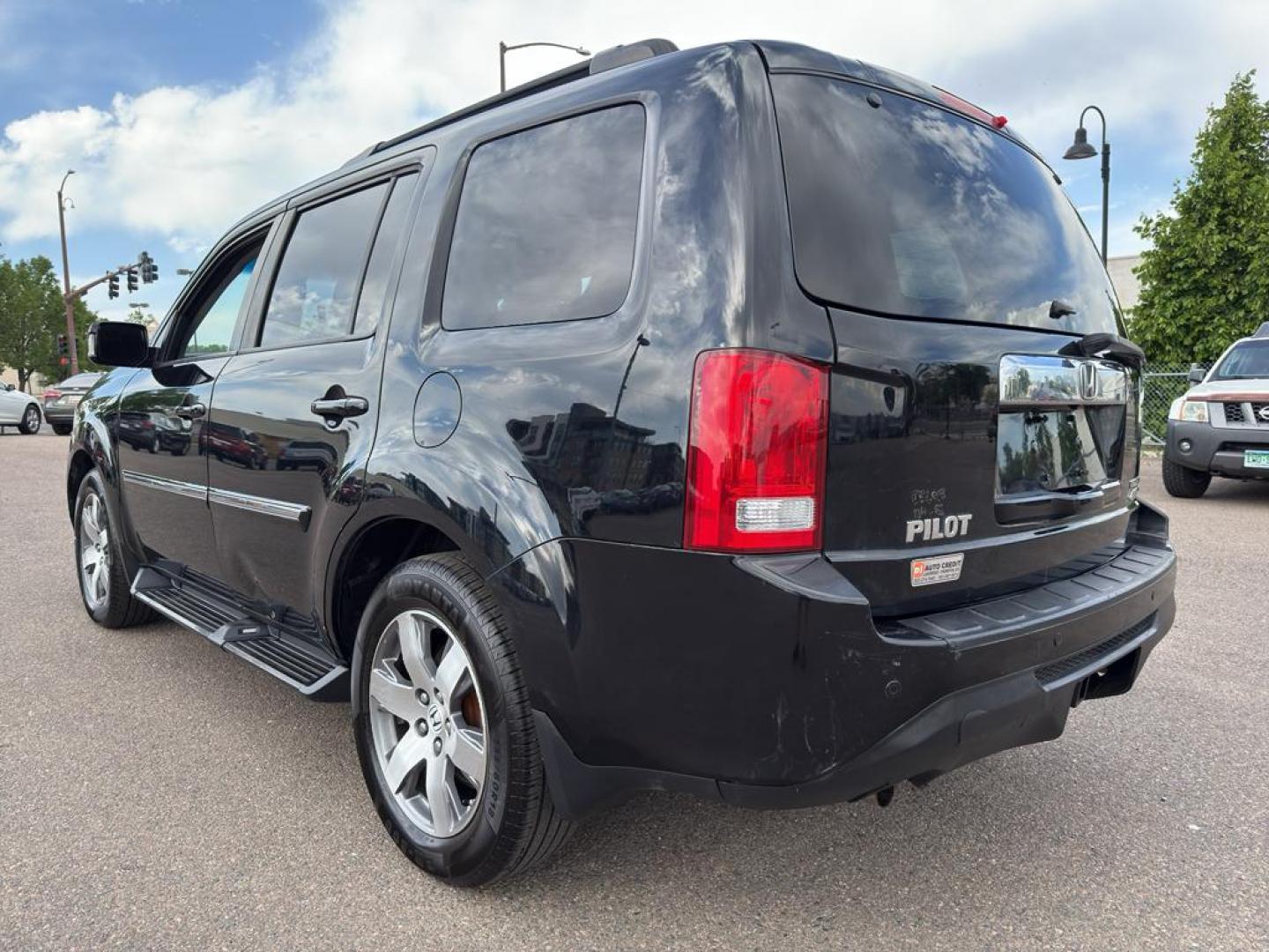 2014 BLACK /ACTUAL Honda Pilot Touring-RES (5FNYF4H97EB) with an V6, 3.5L engine, Automatic transmission, located at 10890 W. Colfax Ave., Lakewood, CO, 80215, (303) 274-7692, 39.739914, -105.120132 - Discover the perfect blend of style, comfort, and performance with this stunning 2014 Honda Pilot Touring-RES! This versatile SUV is designed to elevate your driving experience with its impeccable features and robust engineering. Under the hood, the Honda Pilot is powered by a dynamic V6, 3.5L engin - Photo#6