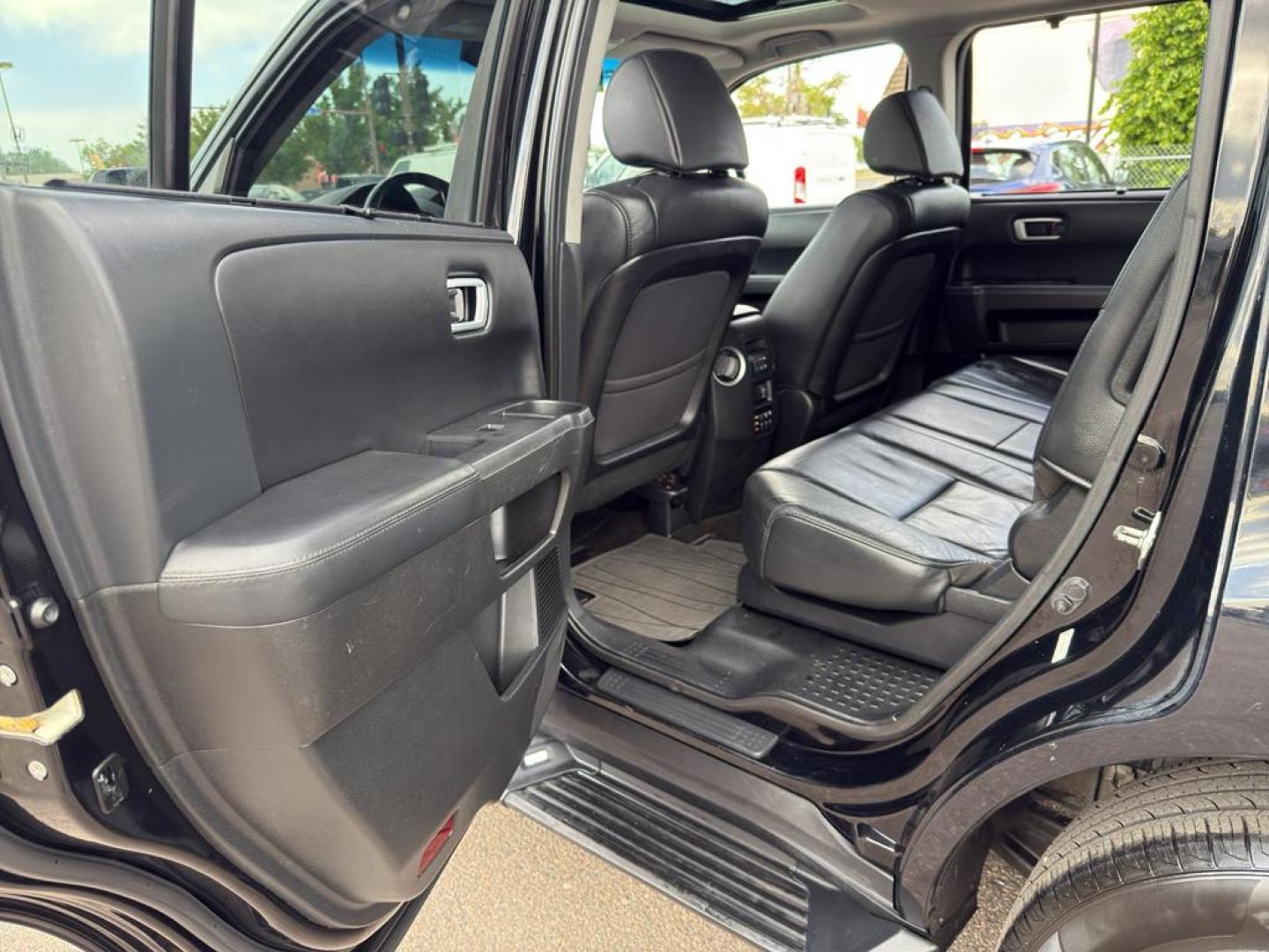 2014 BLACK /ACTUAL Honda Pilot Touring-RES (5FNYF4H97EB) with an V6, 3.5L engine, Automatic transmission, located at 10890 W. Colfax Ave., Lakewood, CO, 80215, (303) 274-7692, 39.739914, -105.120132 - Discover the perfect blend of style, comfort, and performance with this stunning 2014 Honda Pilot Touring-RES! This versatile SUV is designed to elevate your driving experience with its impeccable features and robust engineering. Under the hood, the Honda Pilot is powered by a dynamic V6, 3.5L engin - Photo#16