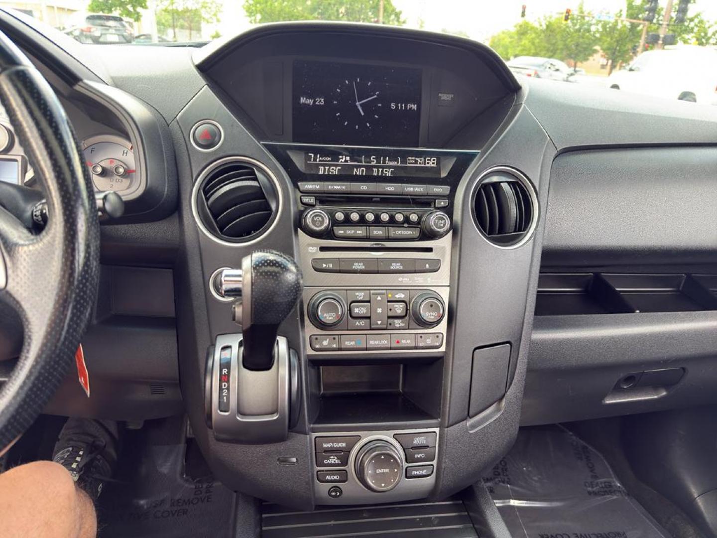 2014 BLACK /ACTUAL Honda Pilot Touring-RES (5FNYF4H97EB) with an V6, 3.5L engine, Automatic transmission, located at 10890 W. Colfax Ave., Lakewood, CO, 80215, (303) 274-7692, 39.739914, -105.120132 - Discover the perfect blend of style, comfort, and performance with this stunning 2014 Honda Pilot Touring-RES! This versatile SUV is designed to elevate your driving experience with its impeccable features and robust engineering. Under the hood, the Honda Pilot is powered by a dynamic V6, 3.5L engin - Photo#21