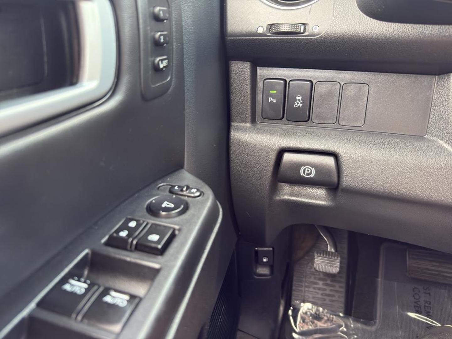 2014 BLACK /ACTUAL Honda Pilot Touring-RES (5FNYF4H97EB) with an V6, 3.5L engine, Automatic transmission, located at 10890 W. Colfax Ave., Lakewood, CO, 80215, (303) 274-7692, 39.739914, -105.120132 - Discover the perfect blend of style, comfort, and performance with this stunning 2014 Honda Pilot Touring-RES! This versatile SUV is designed to elevate your driving experience with its impeccable features and robust engineering. Under the hood, the Honda Pilot is powered by a dynamic V6, 3.5L engin - Photo#26
