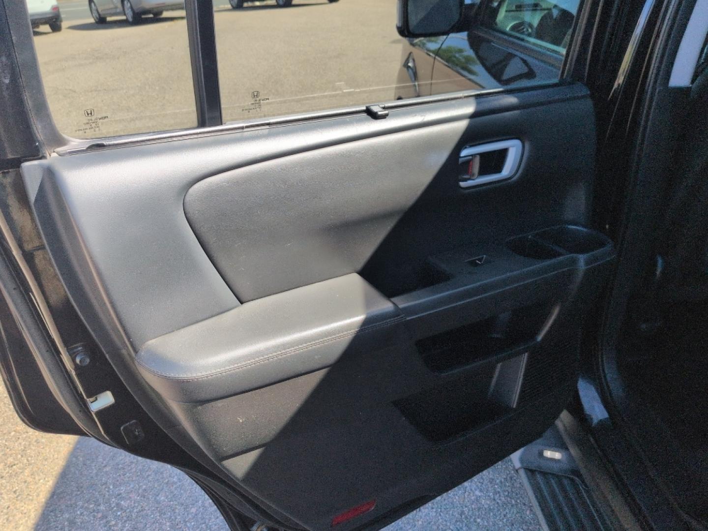 2014 BLACK Honda Pilot Touring-RES (5FNYF4H97EB) with an V6, 3.5L engine, Automatic transmission, located at 10890 W. Colfax Ave., Lakewood, CO, 80215, (303) 274-7692, 39.739914, -105.120132- Photo#16