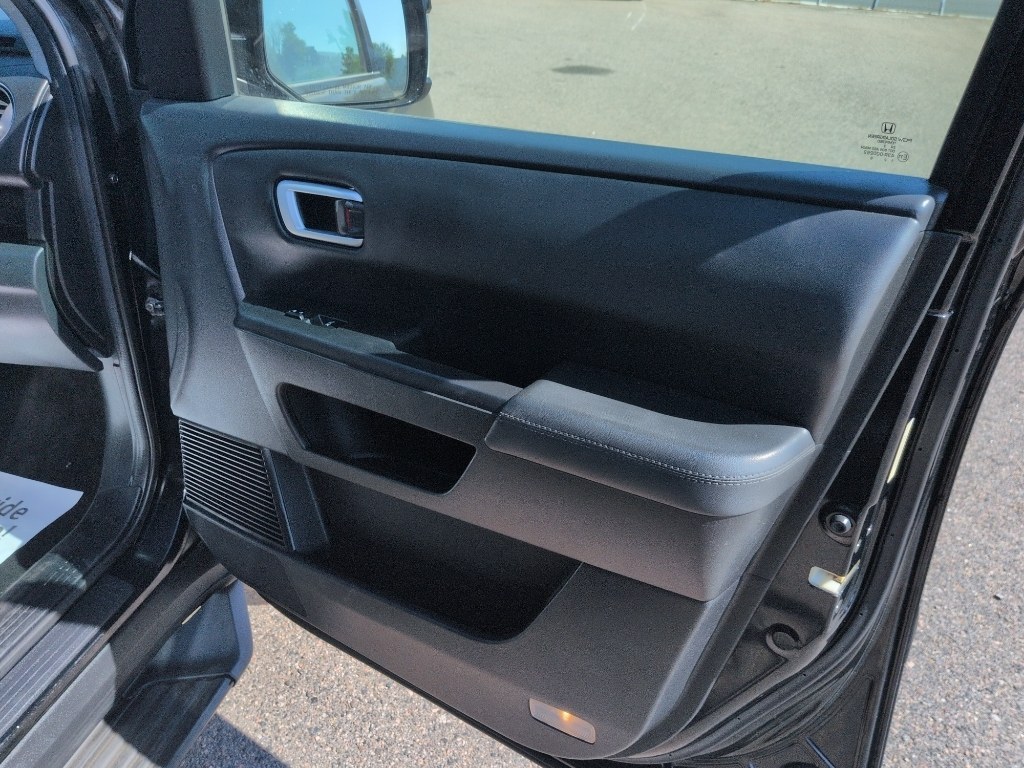 2014 BLACK Honda Pilot Touring-RES (5FNYF4H97EB) with an V6, 3.5L engine, Automatic transmission, located at 10890 W. Colfax Ave., Lakewood, CO, 80215, (303) 274-7692, 39.739914, -105.120132- Photo#19