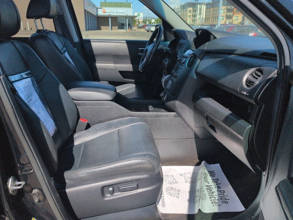 2014 BLACK Honda Pilot Touring-RES (5FNYF4H97EB) with an V6, 3.5L engine, Automatic transmission, located at 10890 W. Colfax Ave., Lakewood, CO, 80215, (303) 274-7692, 39.739914, -105.120132- Photo#20