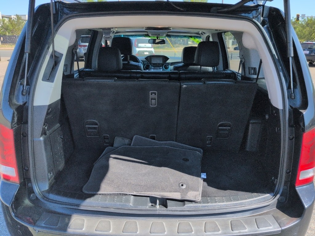 2014 BLACK Honda Pilot Touring-RES (5FNYF4H97EB) with an V6, 3.5L engine, Automatic transmission, located at 10890 W. Colfax Ave., Lakewood, CO, 80215, (303) 274-7692, 39.739914, -105.120132- Photo#24