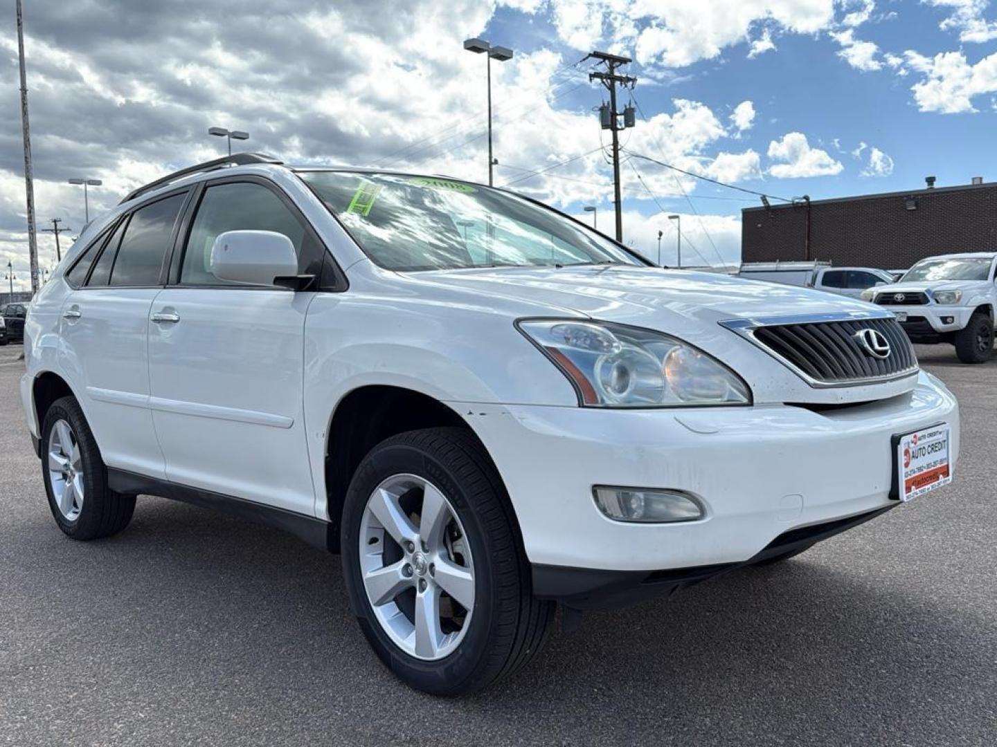 2008 WHITE Lexus RX 350 Base (2T2HK31U58C) with an V6, 3.5L engine, Automatic transmission, located at 10890 W. Colfax Ave., Lakewood, CO, 80215, (303) 274-7692, 39.739914, -105.120132 - Photo#2