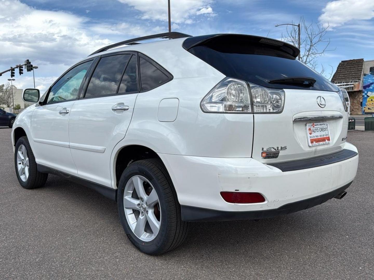 2008 WHITE Lexus RX 350 Base (2T2HK31U58C) with an V6, 3.5L engine, Automatic transmission, located at 10890 W. Colfax Ave., Lakewood, CO, 80215, (303) 274-7692, 39.739914, -105.120132 - Photo#6