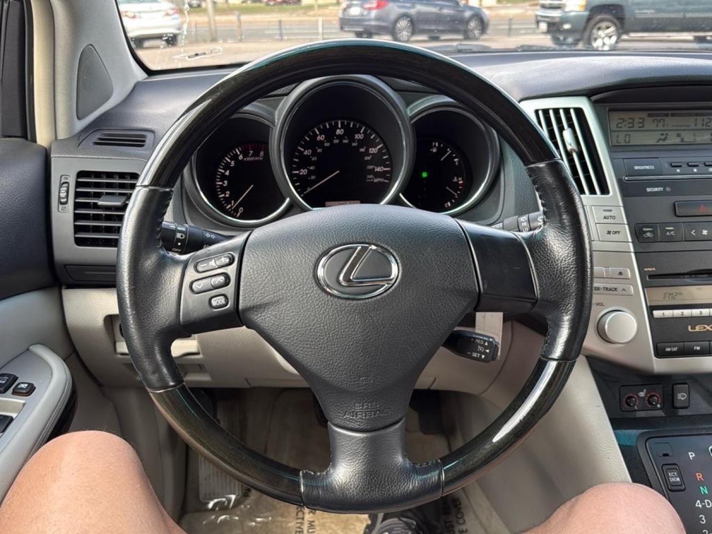 2008 WHITE Lexus RX 350 Base (2T2HK31U58C) with an V6, 3.5L engine, Automatic transmission, located at 10890 W. Colfax Ave., Lakewood, CO, 80215, (303) 274-7692, 39.739914, -105.120132 - Photo#9