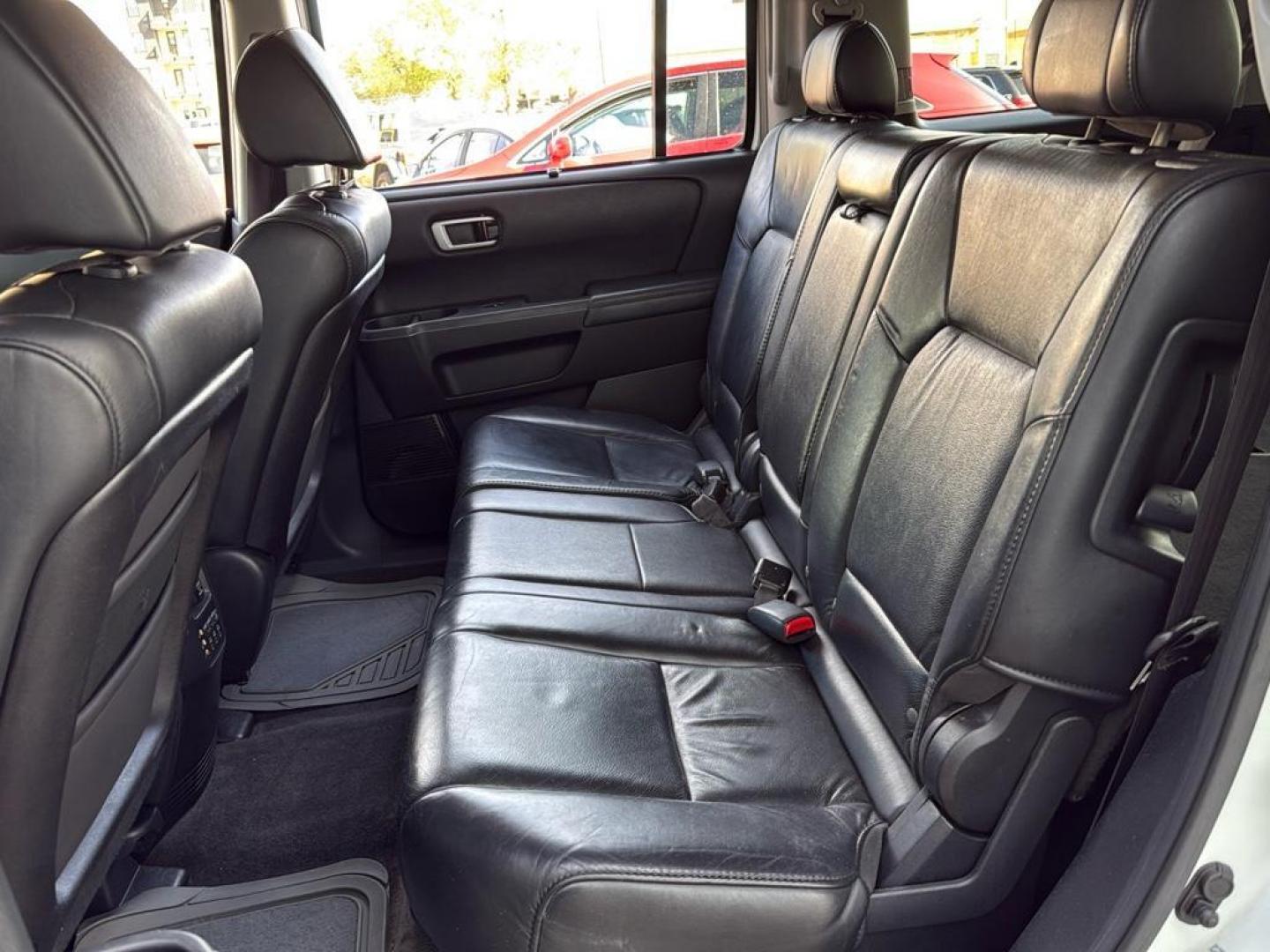 2011 WHITE Honda Pilot Touring-RES (5FNYF4H9XBB) with an V6, 3.5L engine, Automatic transmission, located at 10890 W. Colfax Ave., Lakewood, CO, 80215, (303) 274-7692, 39.739914, -105.120132 - Photo#23