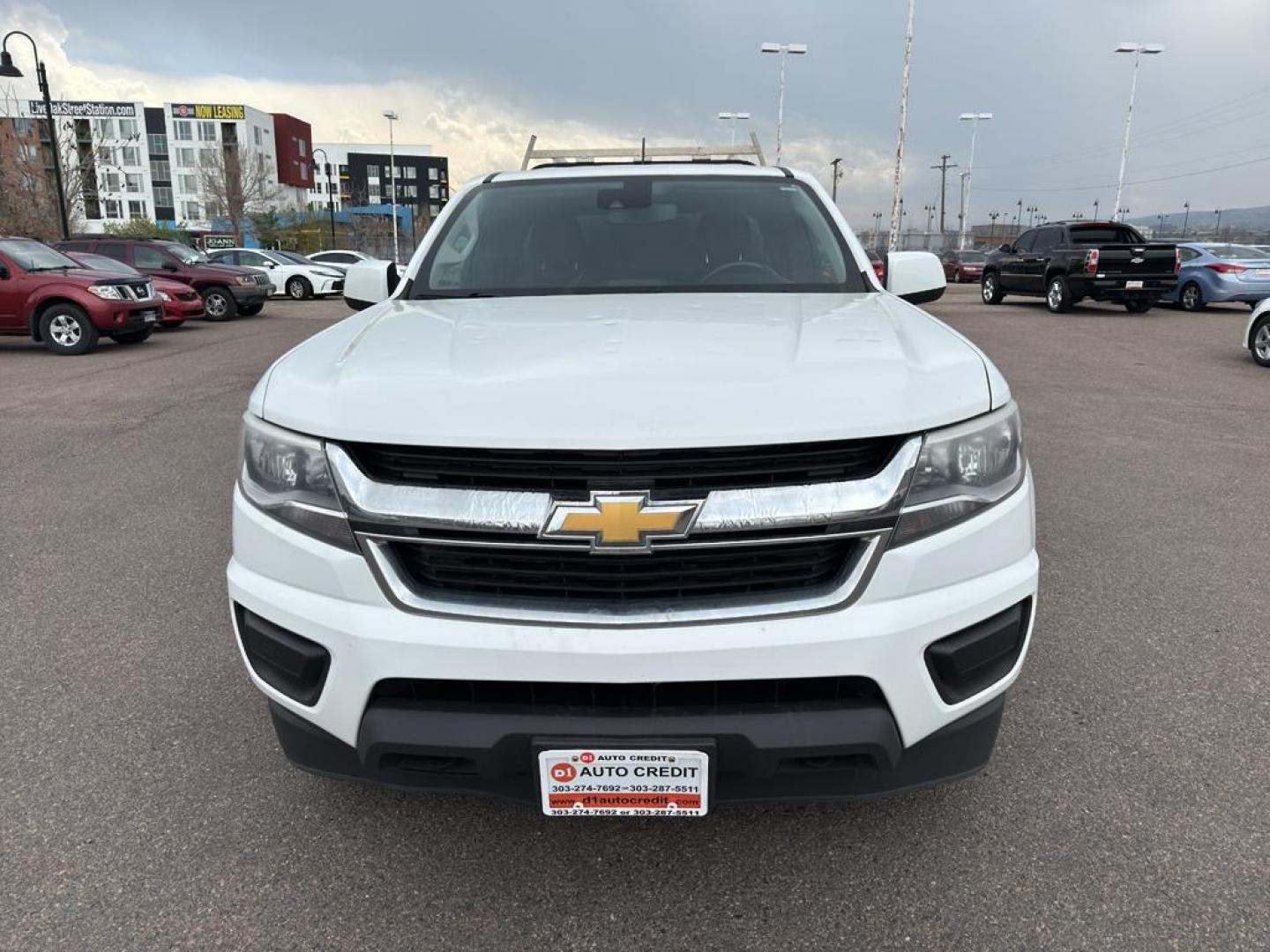 2019 WHITE /GRAY Chevrolet Colorado LT (1GCHTCEN2K1) with an V6, 3.6L engine, Automatic transmission, located at 10890 W. Colfax Ave., Lakewood, CO, 80215, (303) 274-7692, 39.739914, -105.120132 - <b>Summary</b><br>Apple/ Android Carplay, Fully Serviced And Ready For Colorado! New Tires, Non smoker, One Owner And In Excellent Condition, This car comes with a 3 month/ 3000 mile warranty for peace of mind!<br><br><b>Vehicle Details</b><br>Discover the perfect blend of power and versatility with - Photo#1