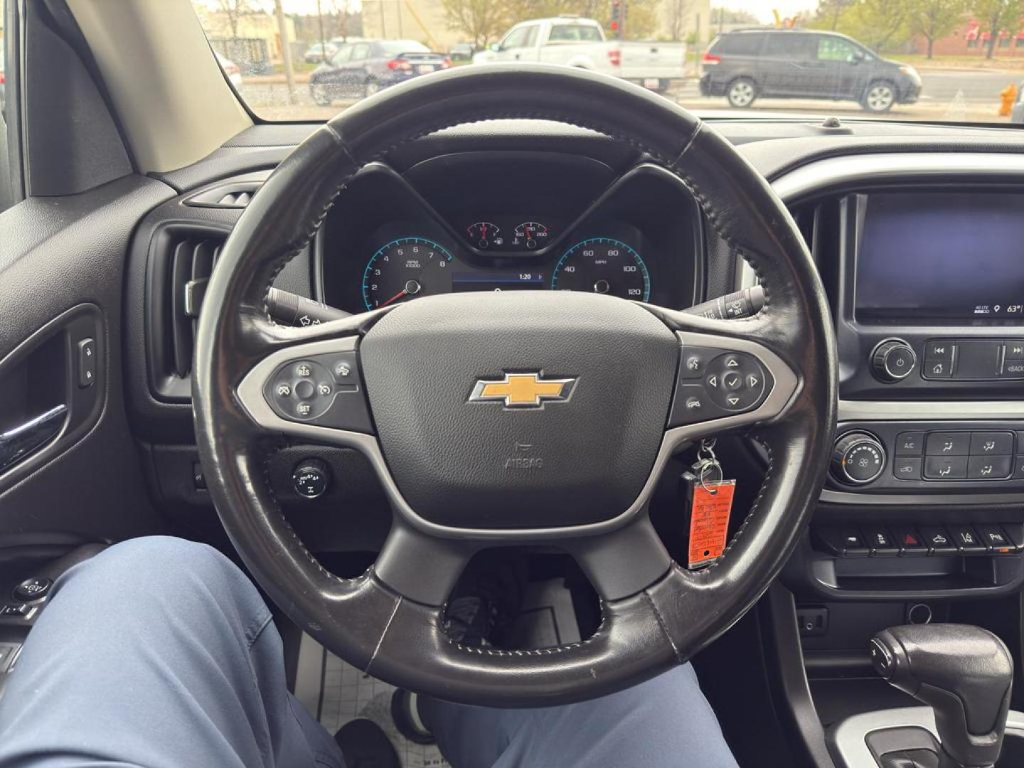 2019 WHITE /GRAY Chevrolet Colorado LT (1GCHTCEN2K1) with an V6, 3.6L engine, Automatic transmission, located at 10890 W. Colfax Ave., Lakewood, CO, 80215, (303) 274-7692, 39.739914, -105.120132 - <b>Summary</b><br>Apple/ Android Carplay, Fully Serviced And Ready For Colorado! New Tires, Non smoker, One Owner And In Excellent Condition, This car comes with a 3 month/ 3000 mile warranty for peace of mind!<br><br><b>Vehicle Details</b><br>Discover the perfect blend of power and versatility with - Photo#12