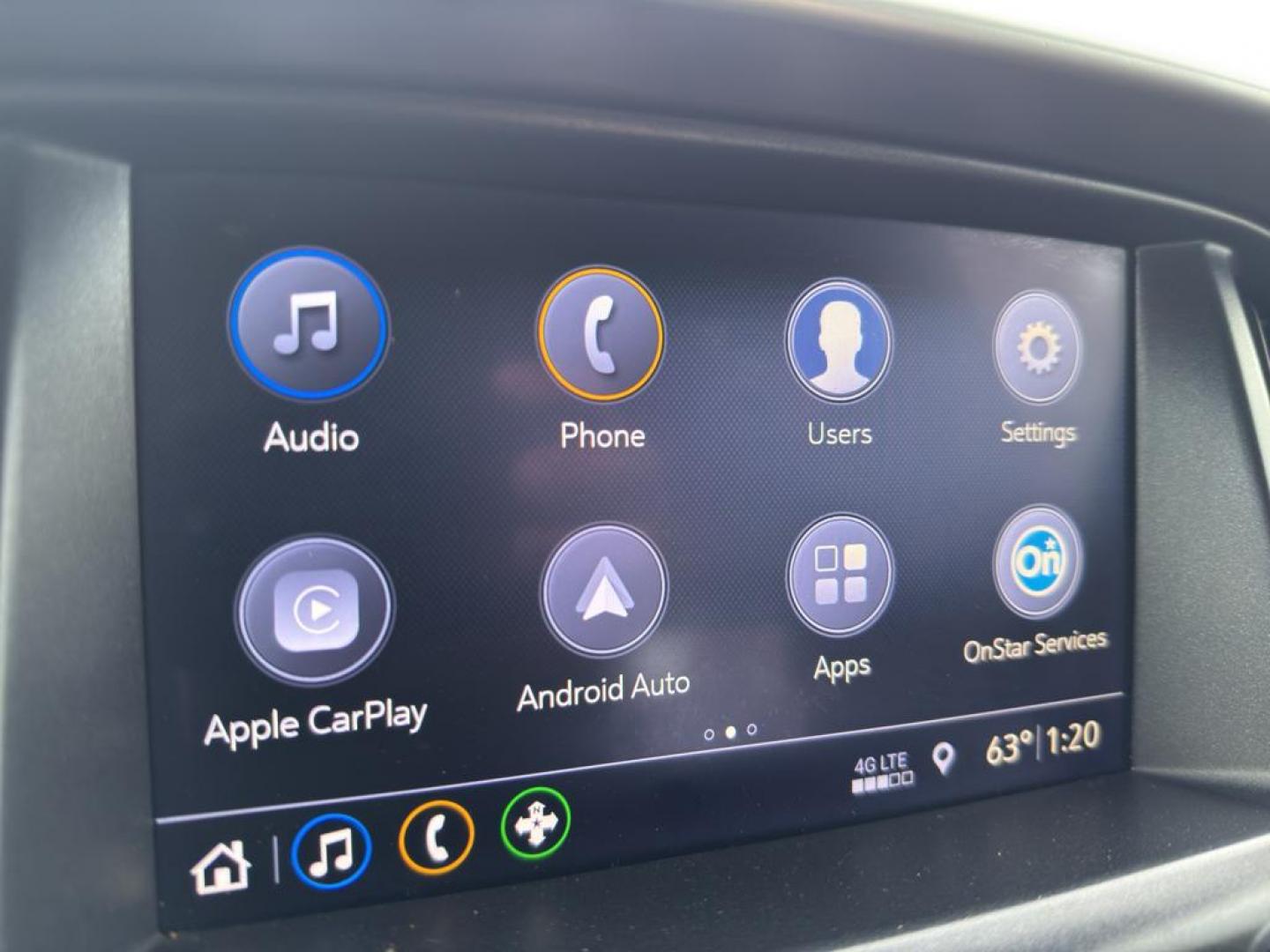 2019 WHITE /GRAY Chevrolet Colorado LT (1GCHTCEN2K1) with an V6, 3.6L engine, Automatic transmission, located at 10890 W. Colfax Ave., Lakewood, CO, 80215, (303) 274-7692, 39.739914, -105.120132 - <b>Summary</b><br>Apple/ Android Carplay, Fully Serviced And Ready For Colorado! New Tires, Non smoker, One Owner And In Excellent Condition, This car comes with a 3 month/ 3000 mile warranty for peace of mind!<br><br><b>Vehicle Details</b><br>Discover the perfect blend of power and versatility with - Photo#15