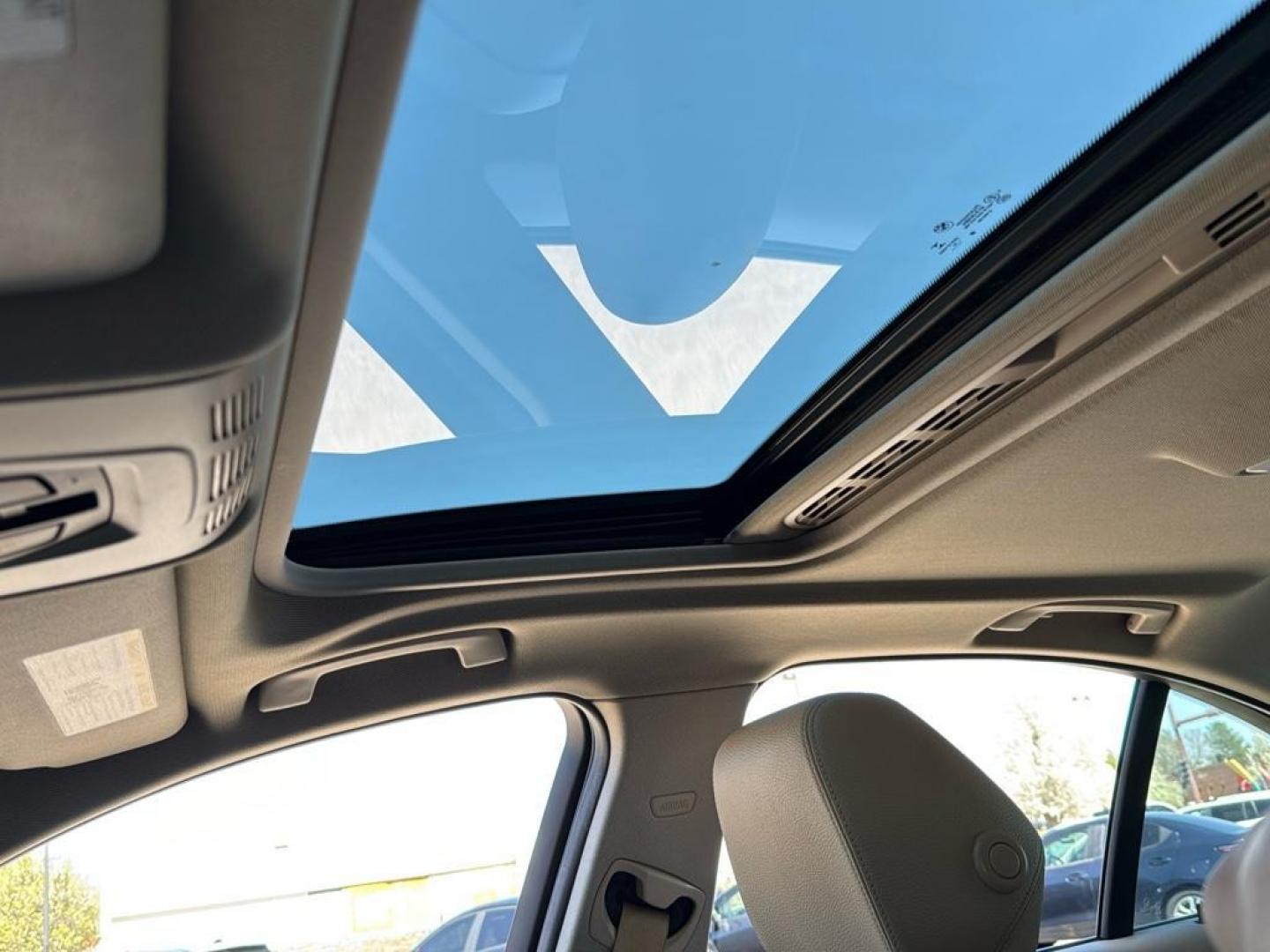 2014 BLUE /TAN BMW 3 series 320i XDrive (WBA3C3C59EK) with an 4 Cyl, 2.0L engine, Automatic transmission, located at 10890 W. Colfax Ave., Lakewood, CO, 80215, (303) 274-7692, 39.739914, -105.120132 - <b>Summary</b><br>Check out this low mile, All Wheel Drive BMW 3 Series. Loaded with heated leather seats, Sun Roof, Bluetoothe Audio and much more. One Owner, Clean Colorado tile with no accidents. This one has been very well maintained and tons of records on the FREE Carfax. Heated Leather Seats, - Photo#19