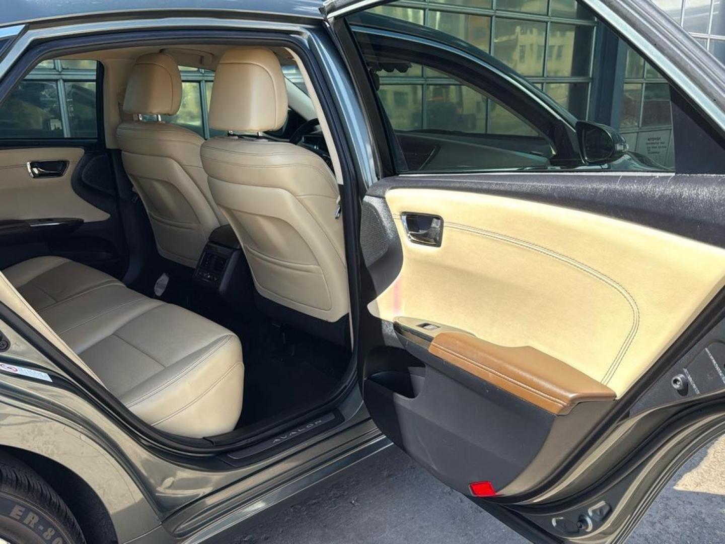 2013 BLACK Toyota Avalon Hybrid XLE TOURING (4T1BD1EB4DU) with an 4 Cyl, 2.5L engine, Automatic transmission, located at 10890 W. Colfax Ave., Lakewood, CO, 80215, (303) 274-7692, 39.739914, -105.120132 - Photo#26