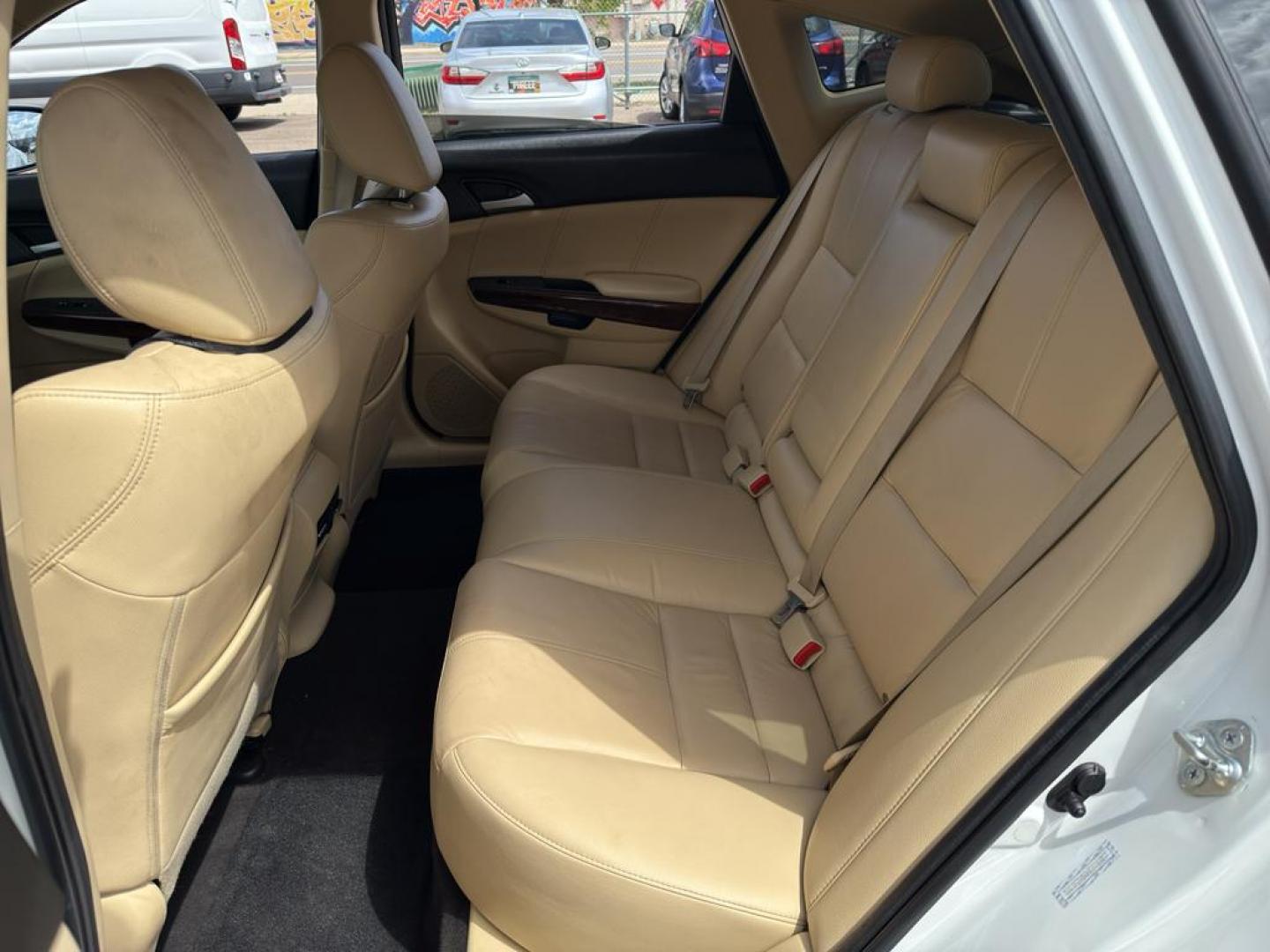 2010 WHITE Honda Accord Crosstour EX-L (5J6TF2H50AL) with an V6, 3.5L engine, Automatic transmission, located at 10890 W. Colfax Ave., Lakewood, CO, 80215, (303) 274-7692, 39.739914, -105.120132 - Discover the perfect blend of versatility and luxury with this 2010 Honda Accord Crosstour EX-L. This well-maintained vehicle combines the practicality of a crossover with the elegance of a premium sedan, offering an exceptional driving experience for those who demand more from their car. Under the - Photo#14