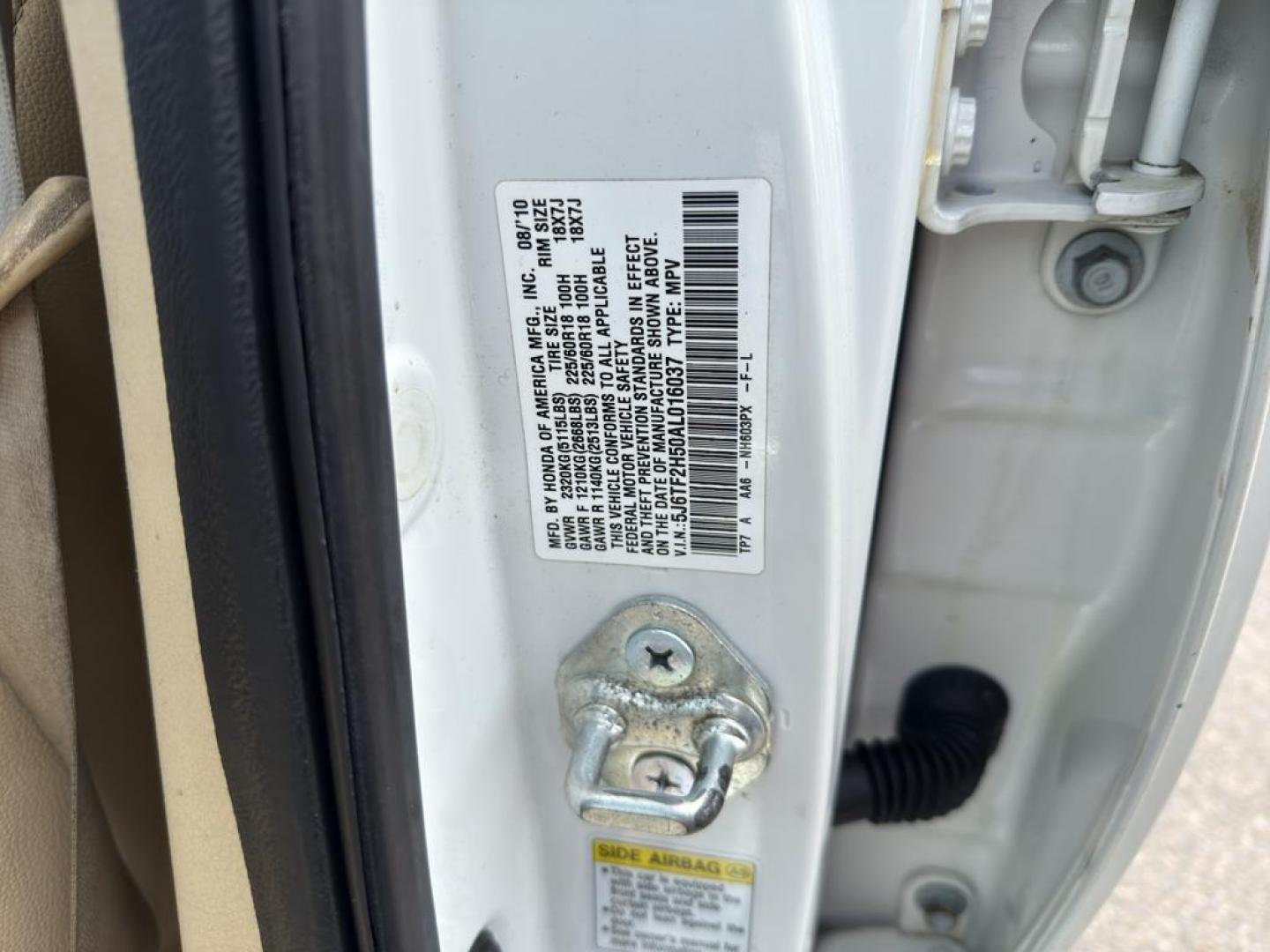2010 WHITE Honda Accord Crosstour EX-L (5J6TF2H50AL) with an V6, 3.5L engine, Automatic transmission, located at 10890 W. Colfax Ave., Lakewood, CO, 80215, (303) 274-7692, 39.739914, -105.120132 - Discover the perfect blend of versatility and luxury with this 2010 Honda Accord Crosstour EX-L. This well-maintained vehicle combines the practicality of a crossover with the elegance of a premium sedan, offering an exceptional driving experience for those who demand more from their car. Under the - Photo#15