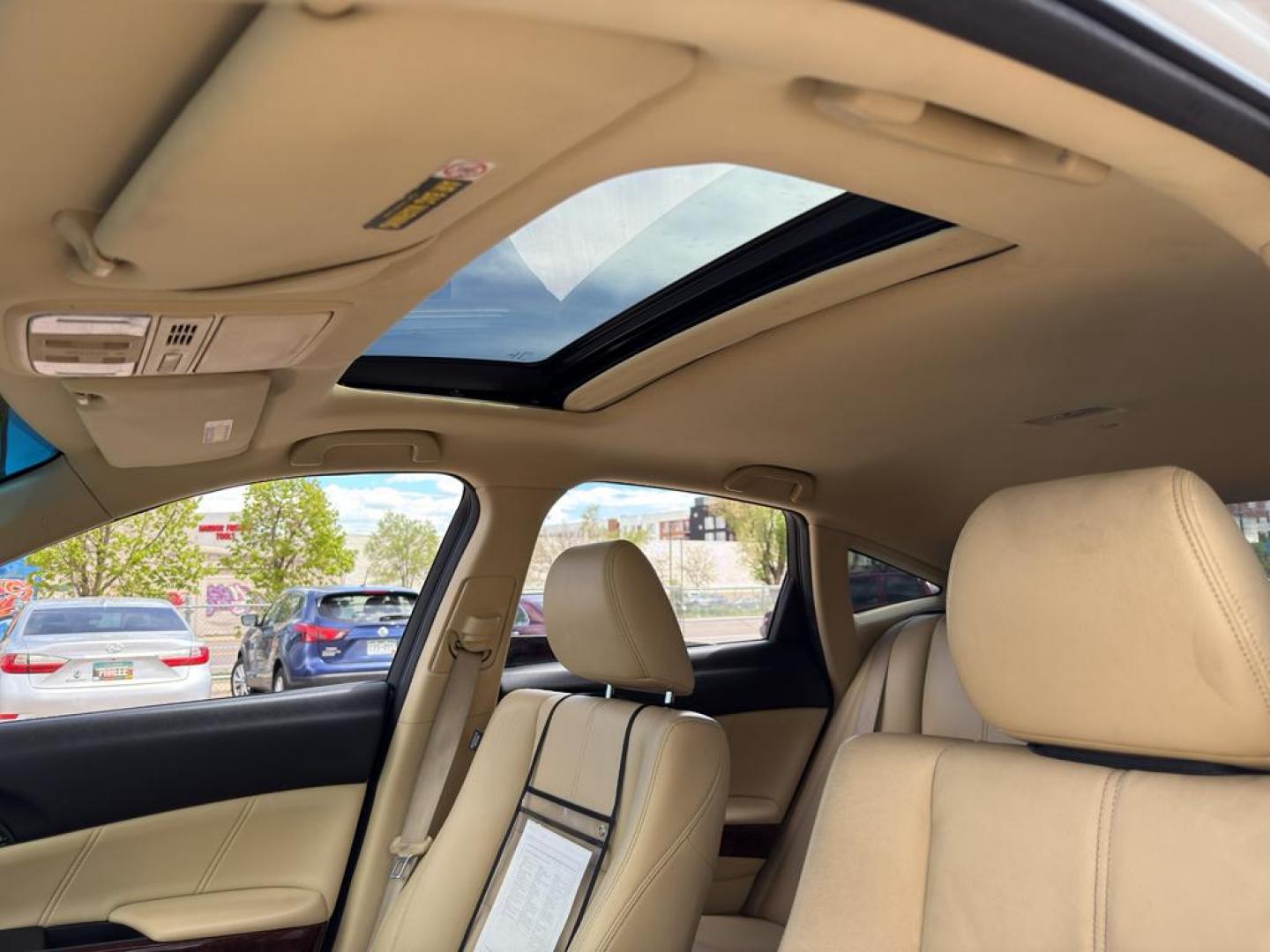 2010 WHITE Honda Accord Crosstour EX-L (5J6TF2H50AL) with an V6, 3.5L engine, Automatic transmission, located at 10890 W. Colfax Ave., Lakewood, CO, 80215, (303) 274-7692, 39.739914, -105.120132 - Discover the perfect blend of versatility and luxury with this 2010 Honda Accord Crosstour EX-L. This well-maintained vehicle combines the practicality of a crossover with the elegance of a premium sedan, offering an exceptional driving experience for those who demand more from their car. Under the - Photo#18
