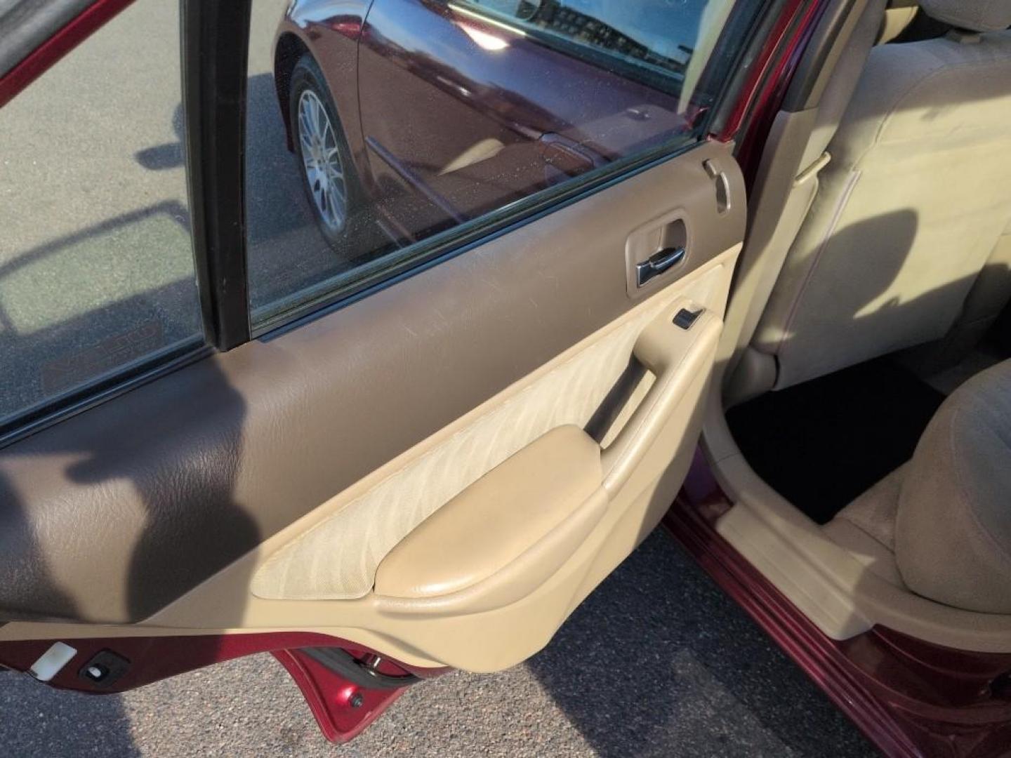 2005 RED /EXEMPT Honda Civic EX (2HGES26825H) with an 4 Cyl, 1.7L engine, Automatic transmission, located at 10890 W. Colfax Ave., Lakewood, CO, 80215, (303) 274-7692, 39.739914, -105.120132 - Photo#16