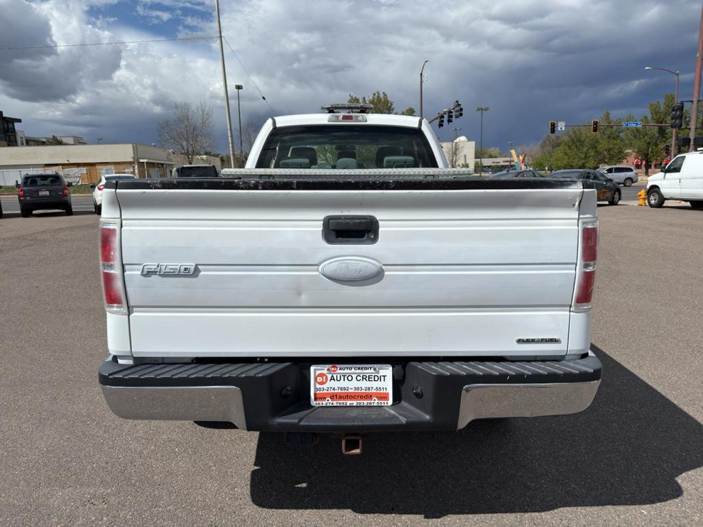 2013 WHITE Ford F-150 EXTENDED CAB XL (1FTFX1EFXDK) with an V8, 5.0L engine, Automatic transmission, located at 10890 W. Colfax Ave., Lakewood, CO, 80215, (303) 274-7692, 39.739914, -105.120132 - Photo#5