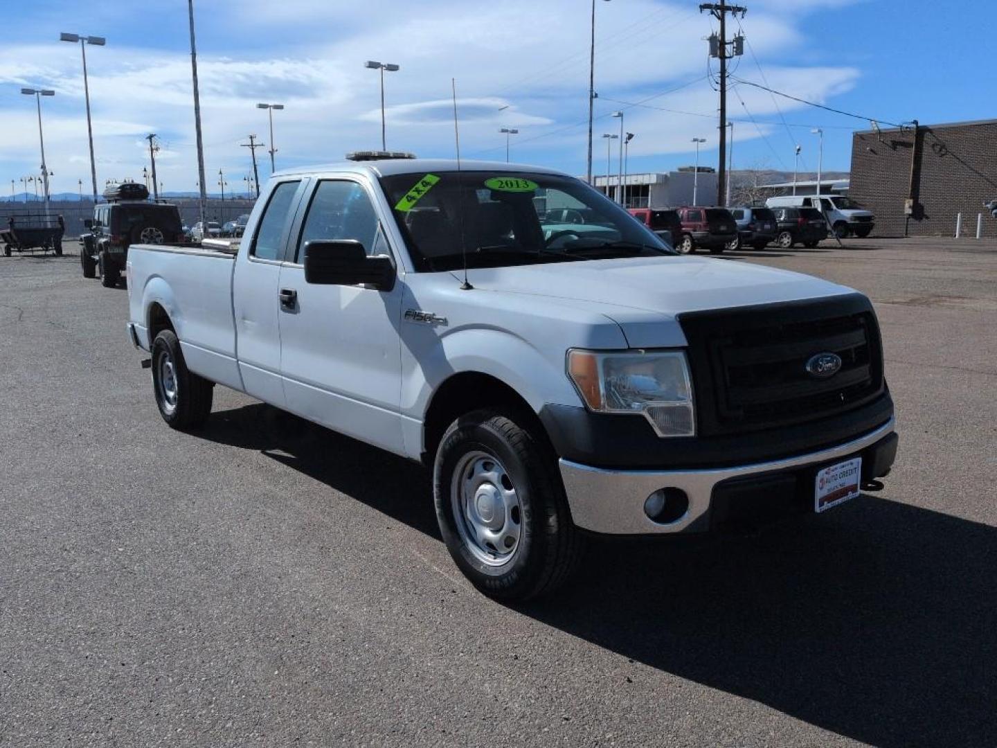 2013 WHITE Ford F-150 LARIAT SUPERCAB 6.5- (1FTFX1EFXDK) with an V8, 5.0L engine, Automatic transmission, located at 10890 W. Colfax Ave., Lakewood, CO, 80215, (303) 274-7692, 39.739914, -105.120132- Photo#2