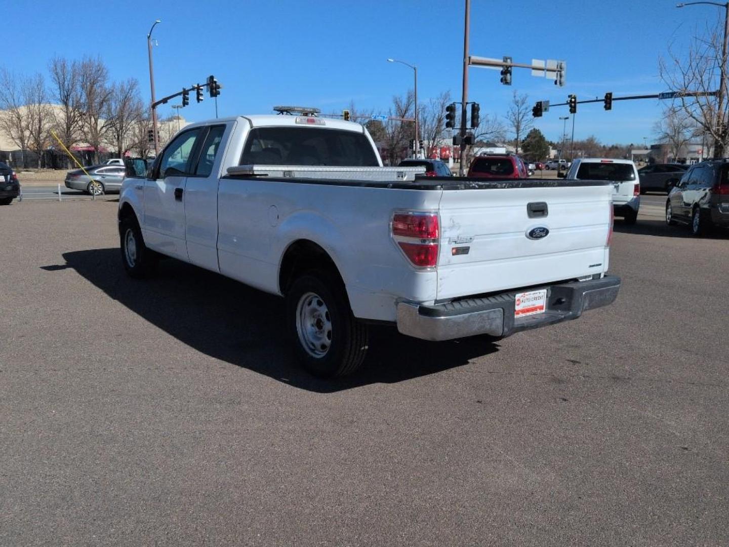 2013 WHITE Ford F-150 LARIAT SUPERCAB 6.5- (1FTFX1EFXDK) with an V8, 5.0L engine, Automatic transmission, located at 10890 W. Colfax Ave., Lakewood, CO, 80215, (303) 274-7692, 39.739914, -105.120132- Photo#7