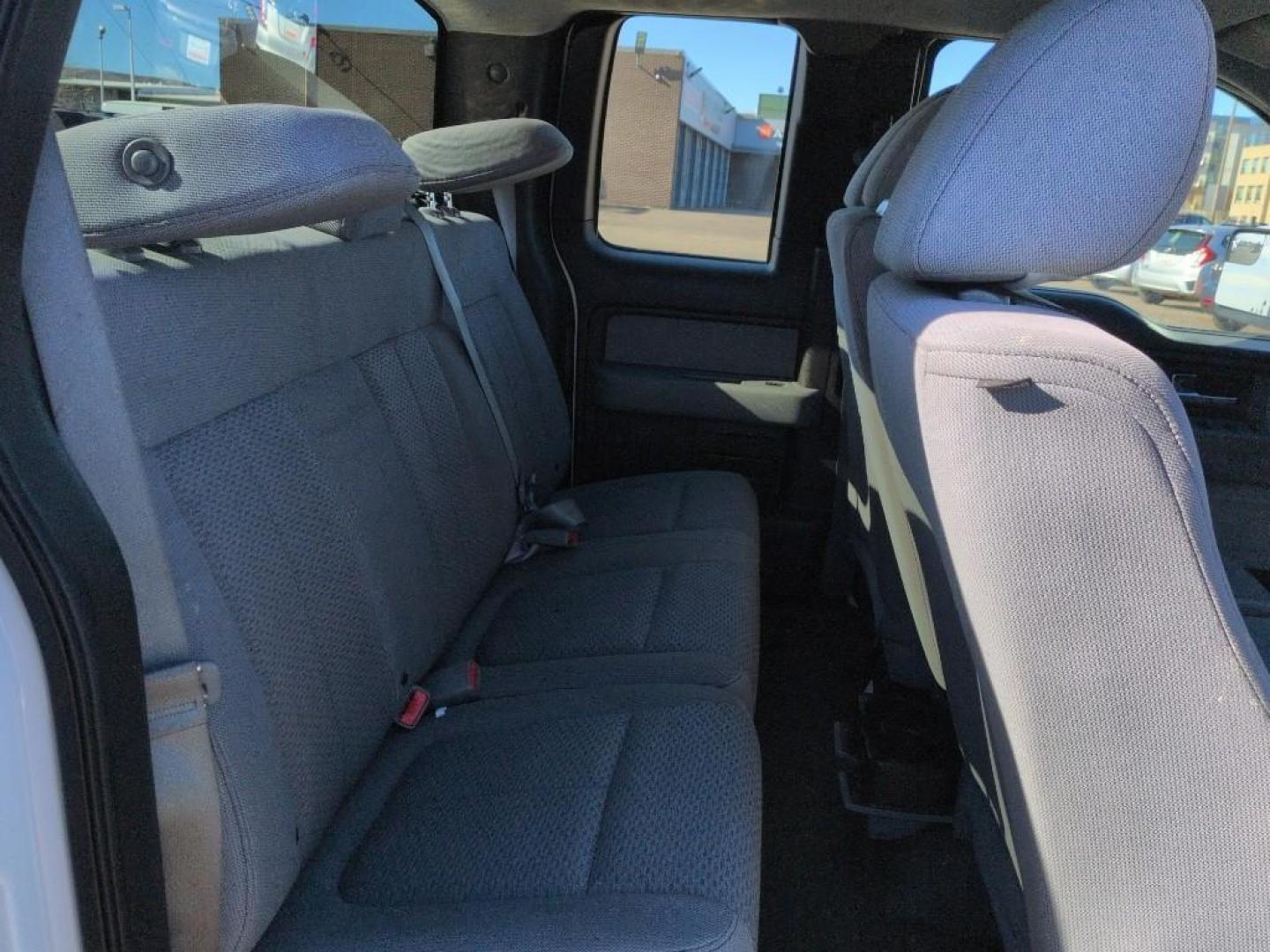 2013 WHITE Ford F-150 LARIAT SUPERCAB 6.5- (1FTFX1EFXDK) with an V8, 5.0L engine, Automatic transmission, located at 10890 W. Colfax Ave., Lakewood, CO, 80215, (303) 274-7692, 39.739914, -105.120132- Photo#19